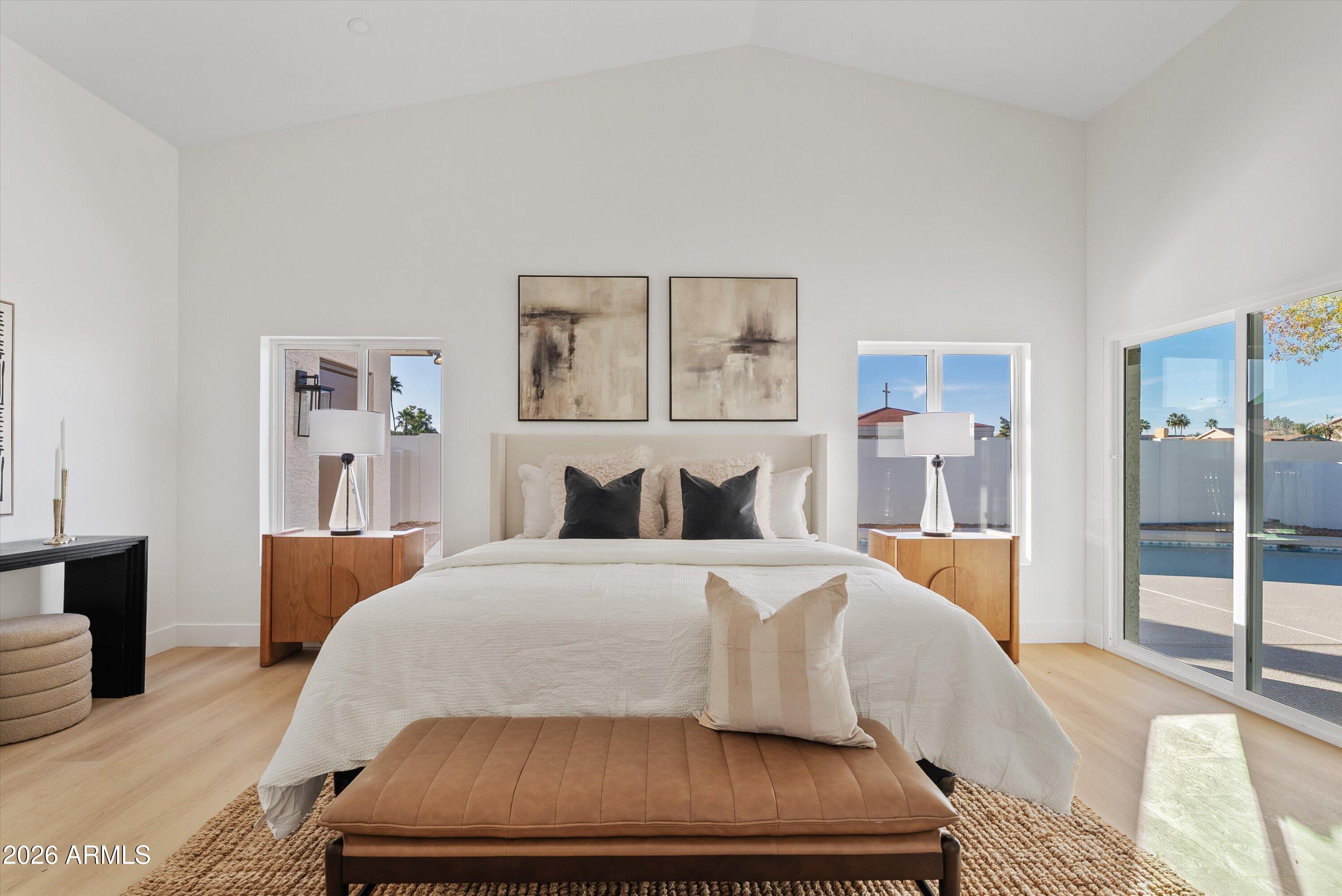 4928 E PARADISE Lane