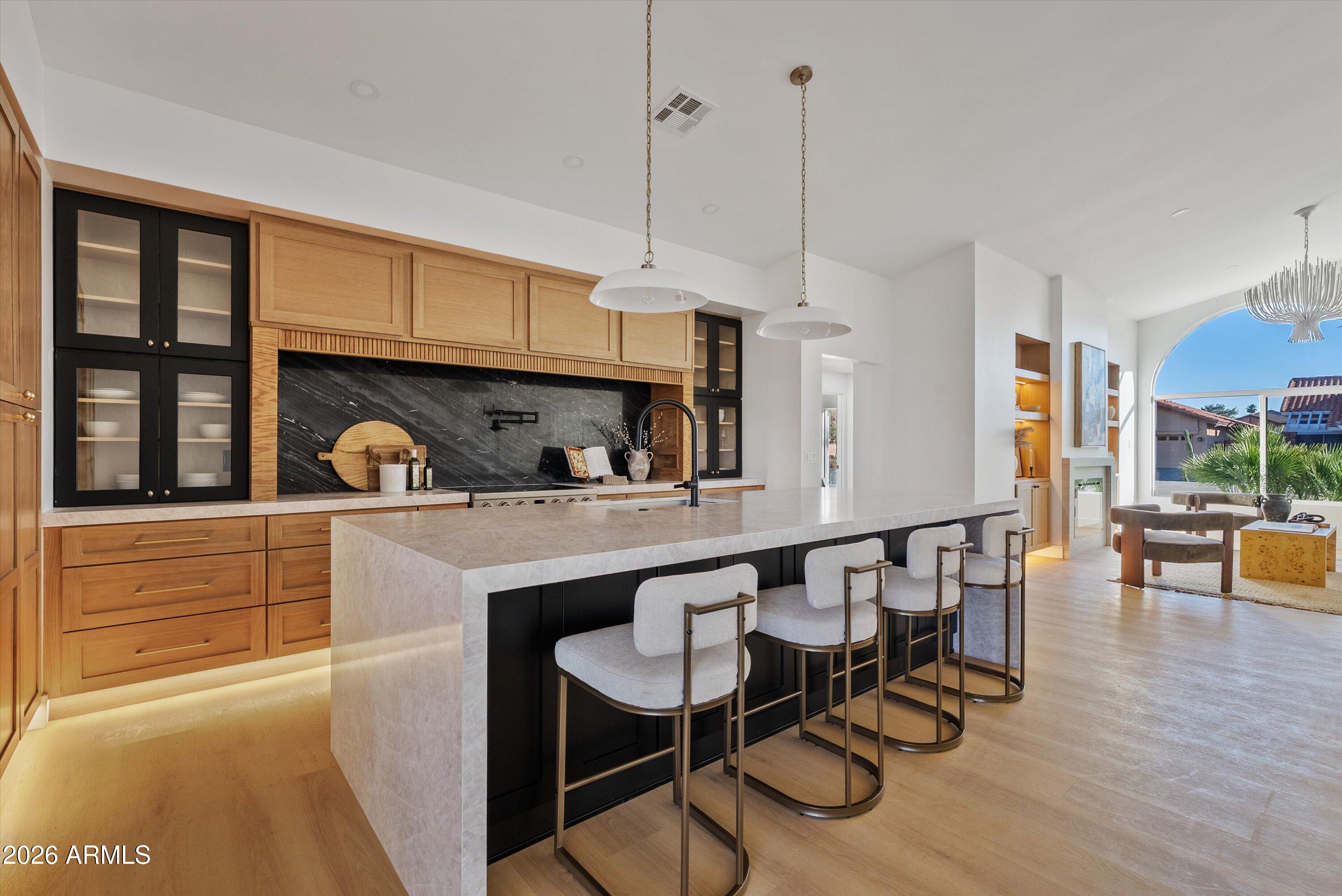 4928 E PARADISE Lane