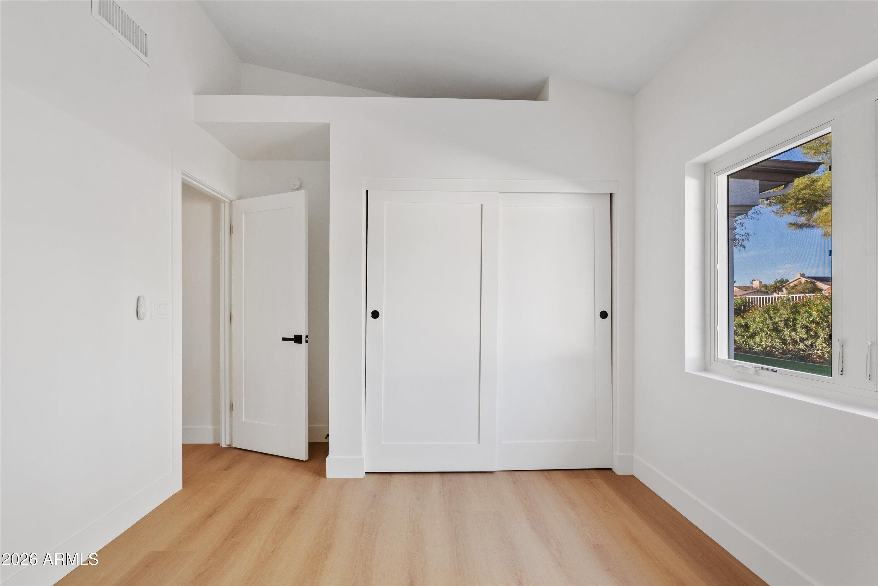 4928 E PARADISE Lane