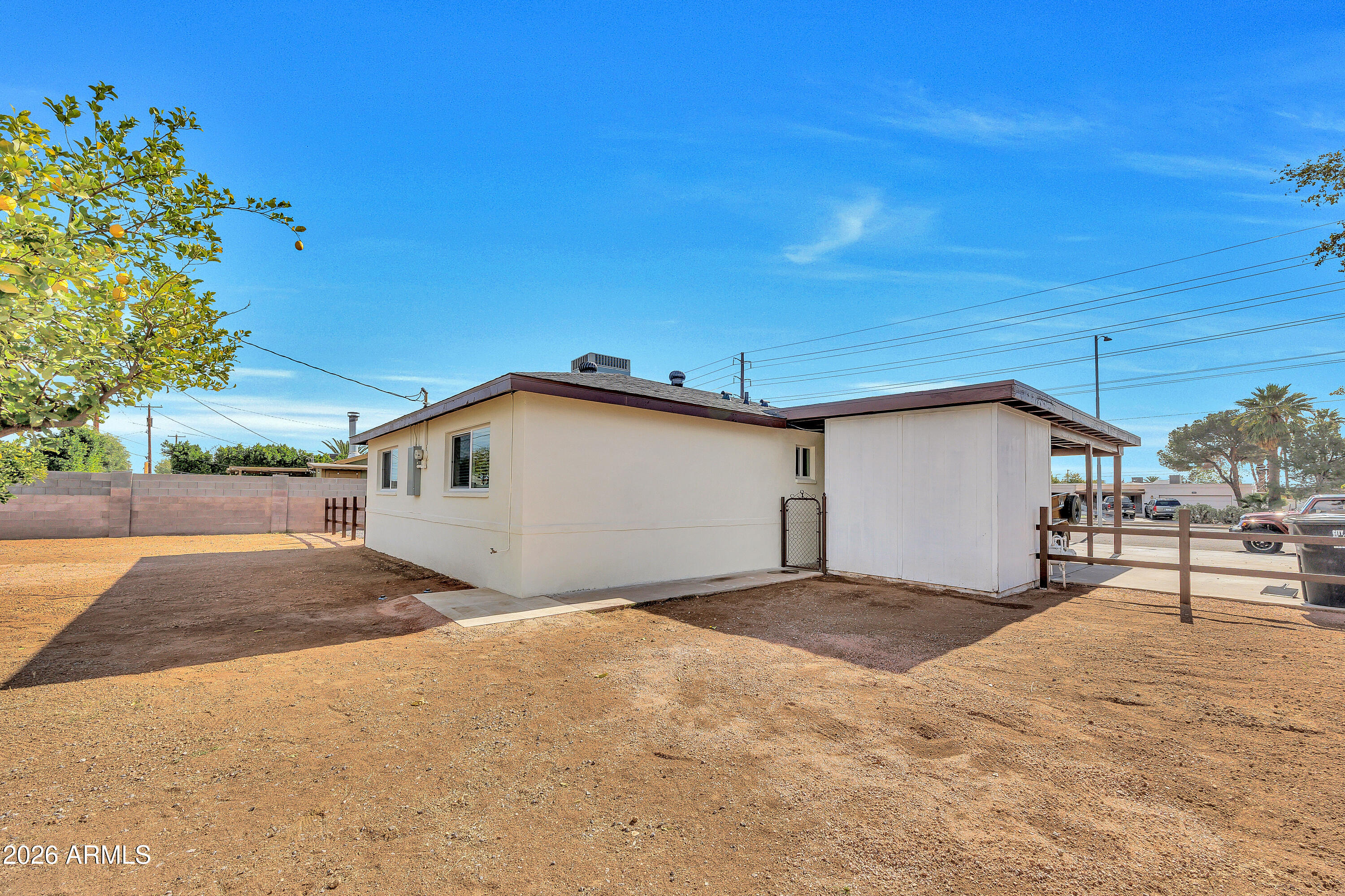 7256 E MCKELLIPS Road