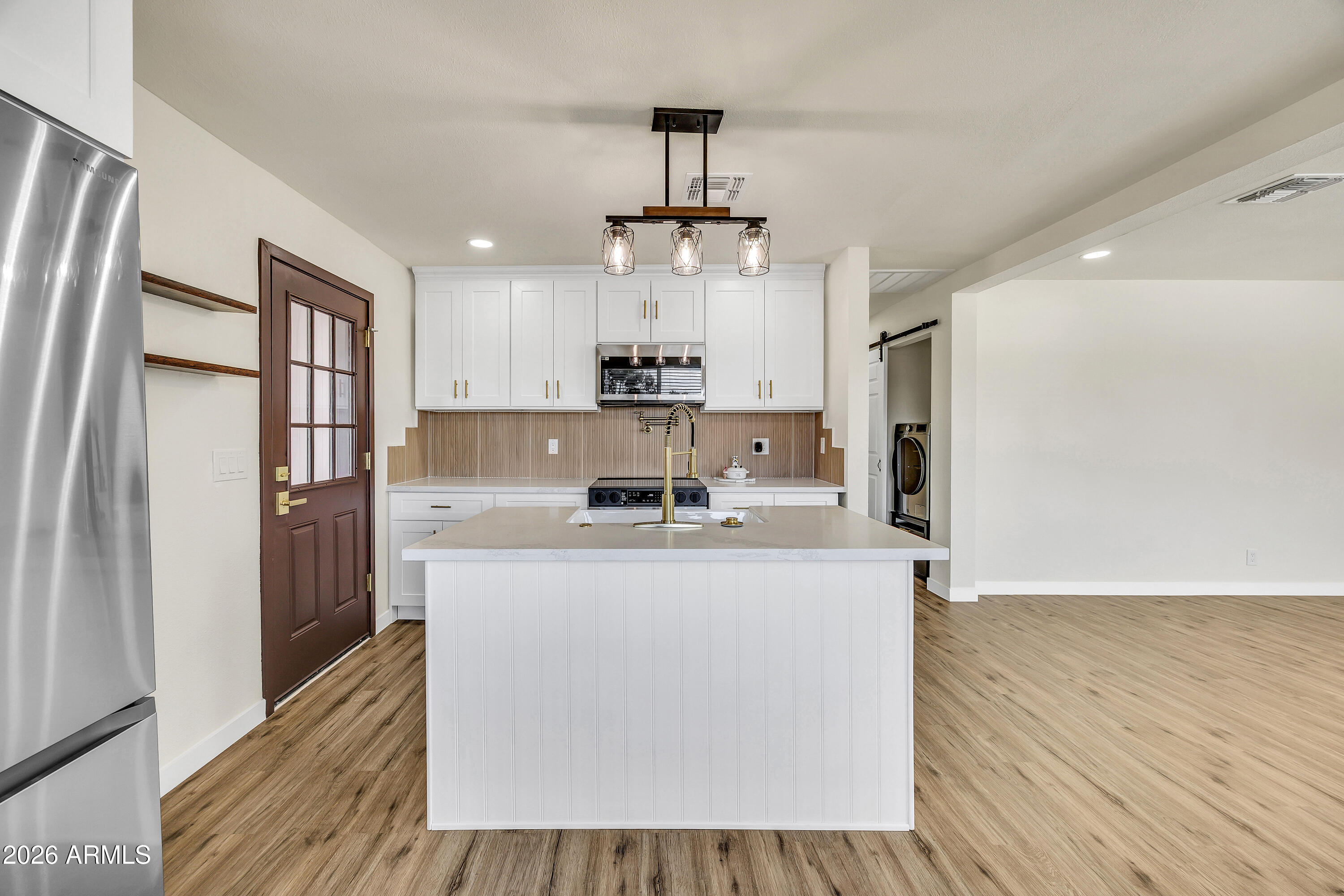 7256 E MCKELLIPS Road