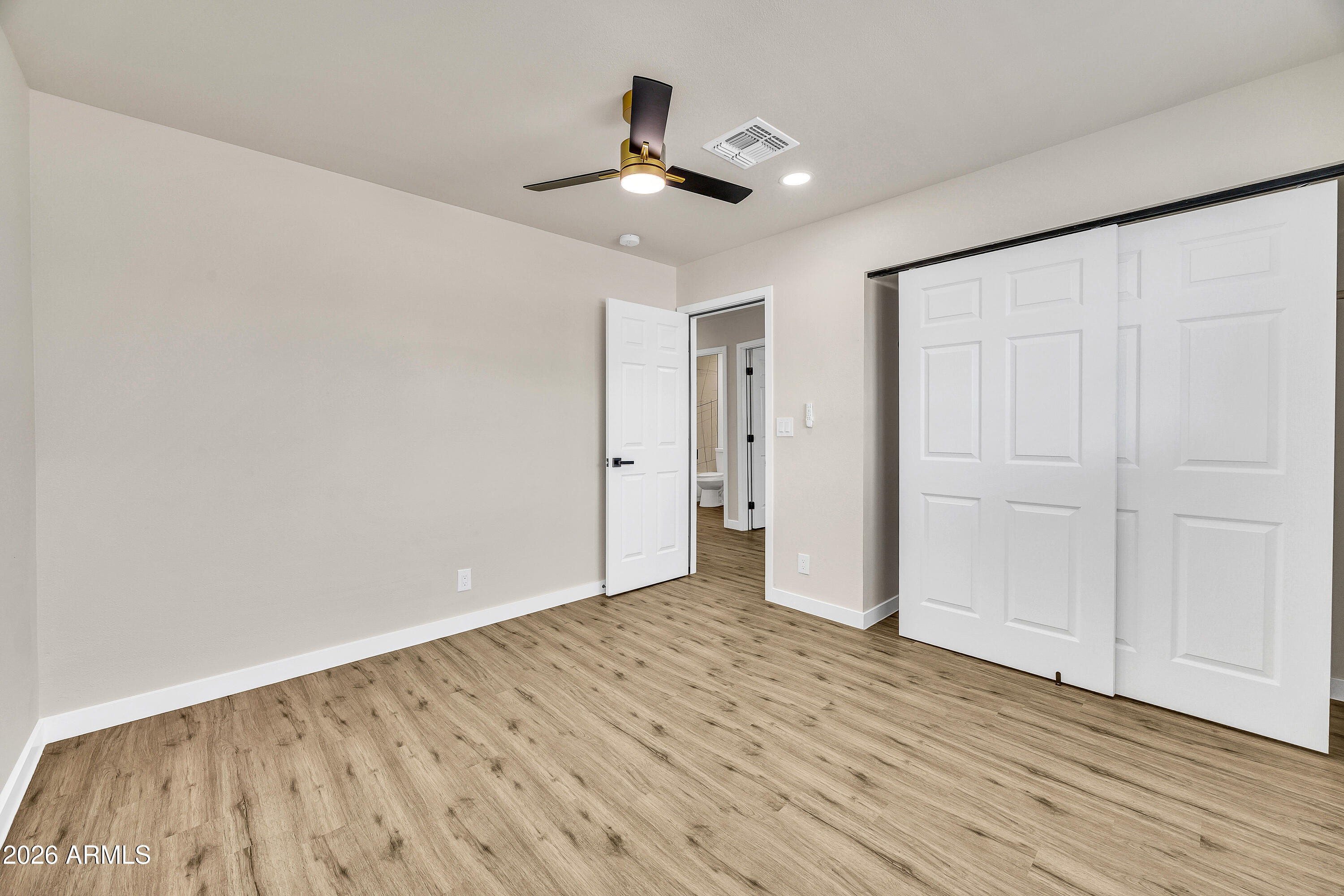 7256 E MCKELLIPS Road