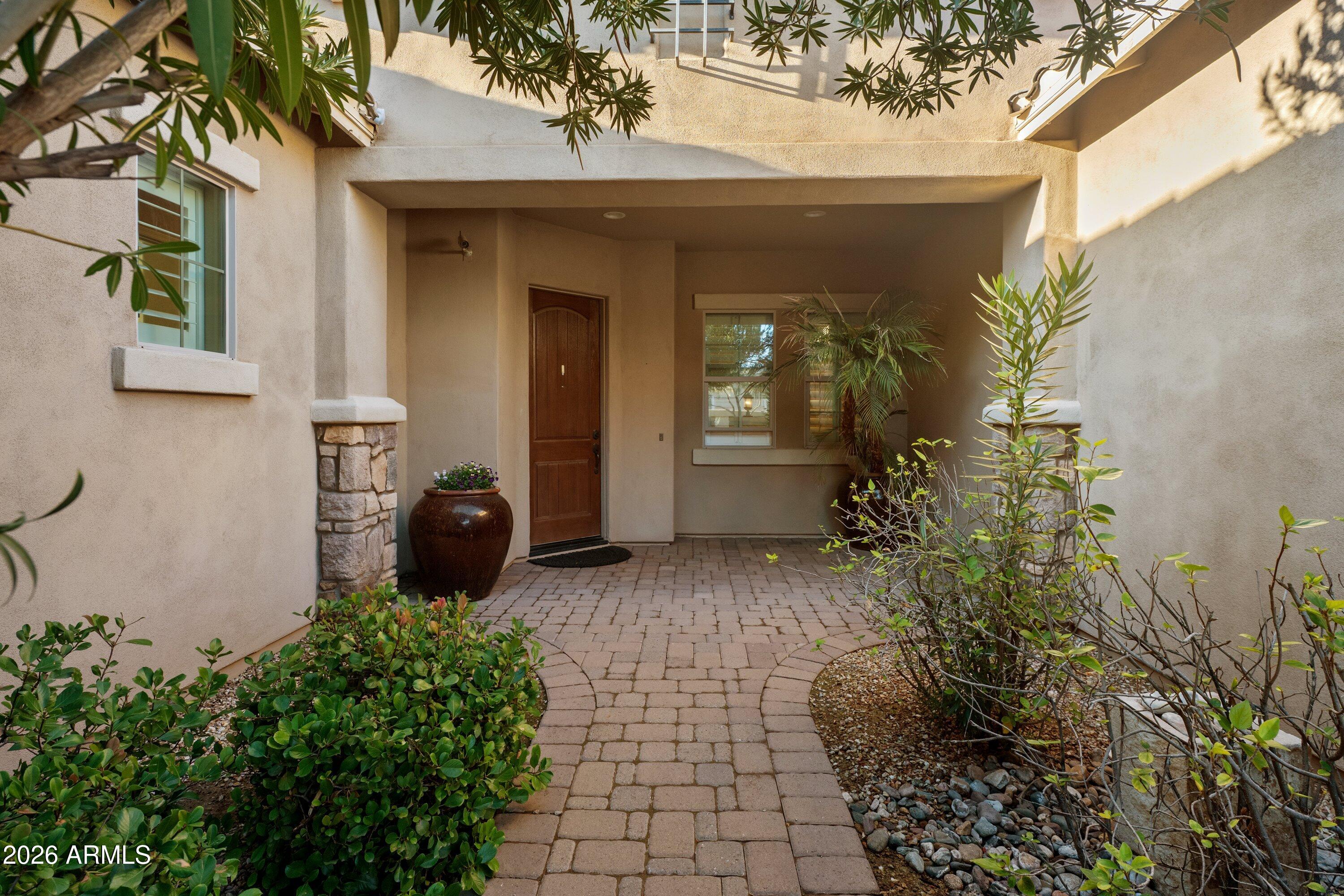 3738 E RIOPELLE Avenue