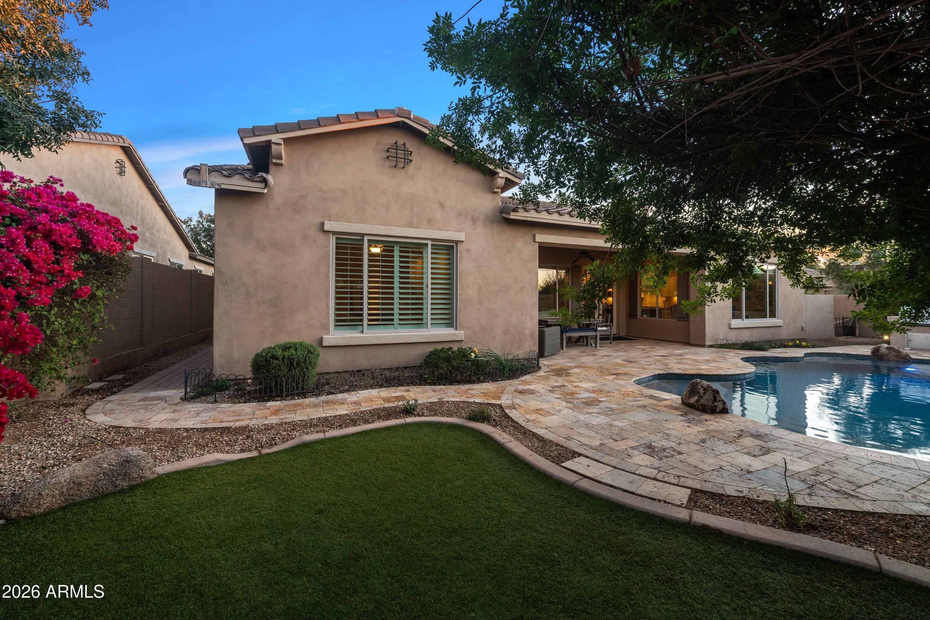 3738 E RIOPELLE Avenue