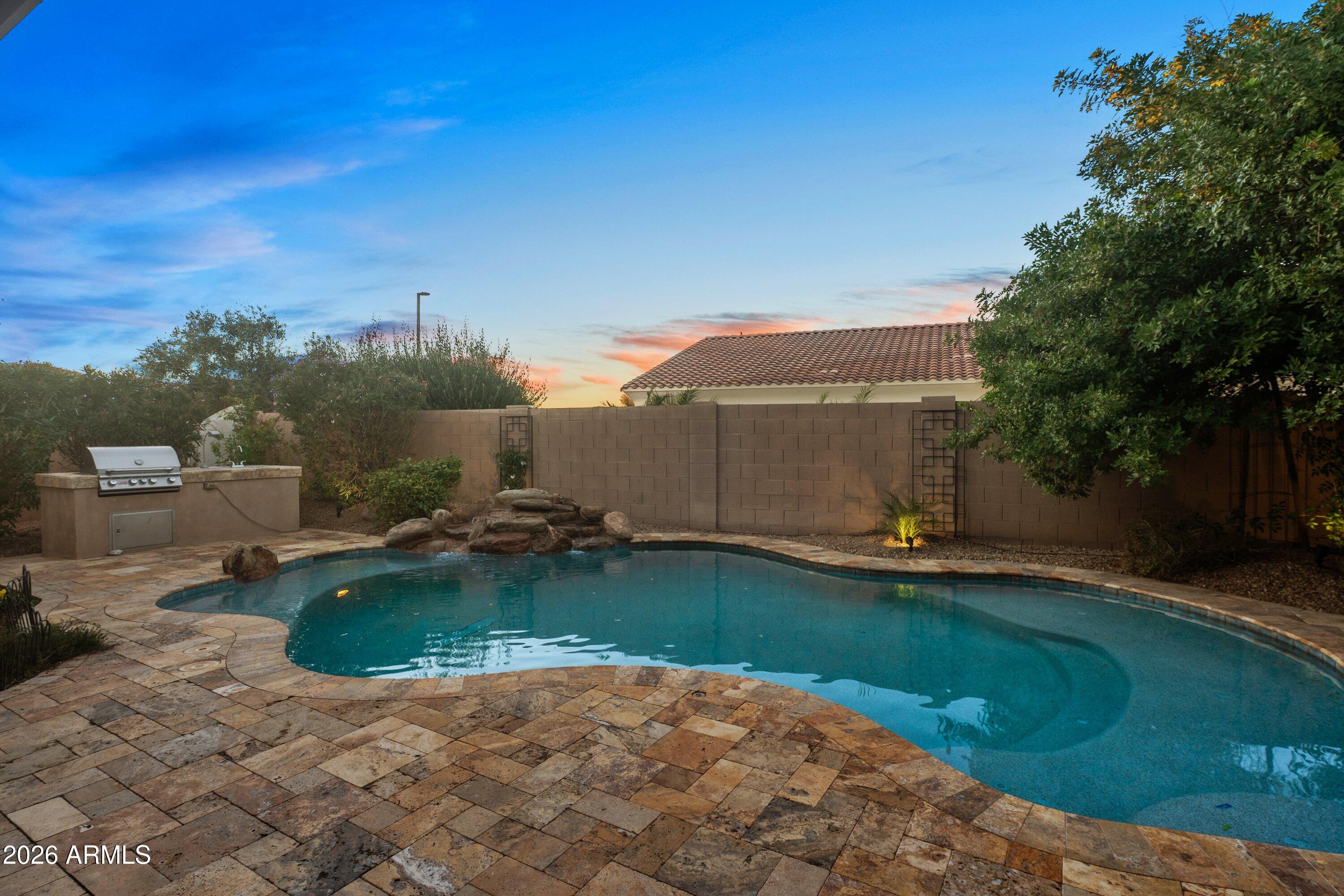3738 E RIOPELLE Avenue