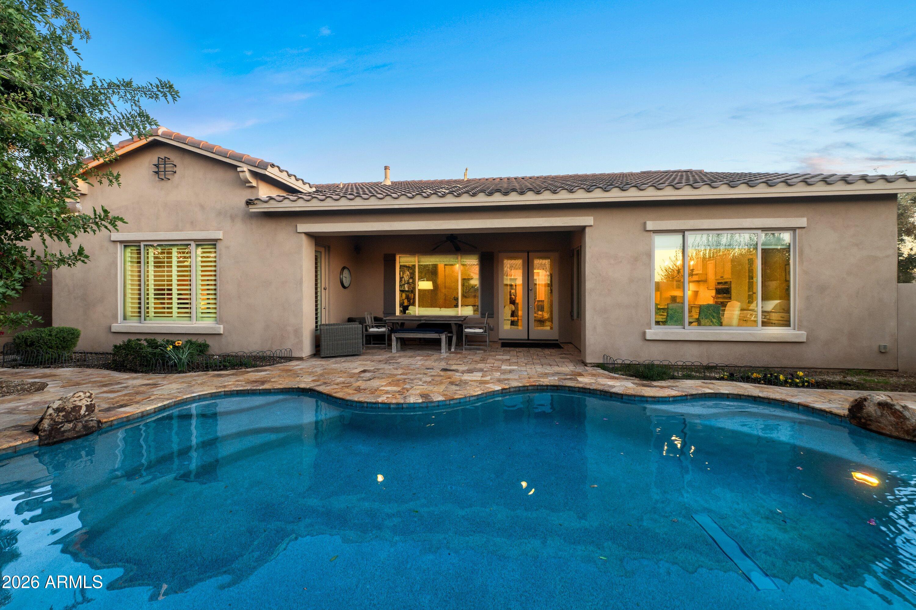 3738 E RIOPELLE Avenue