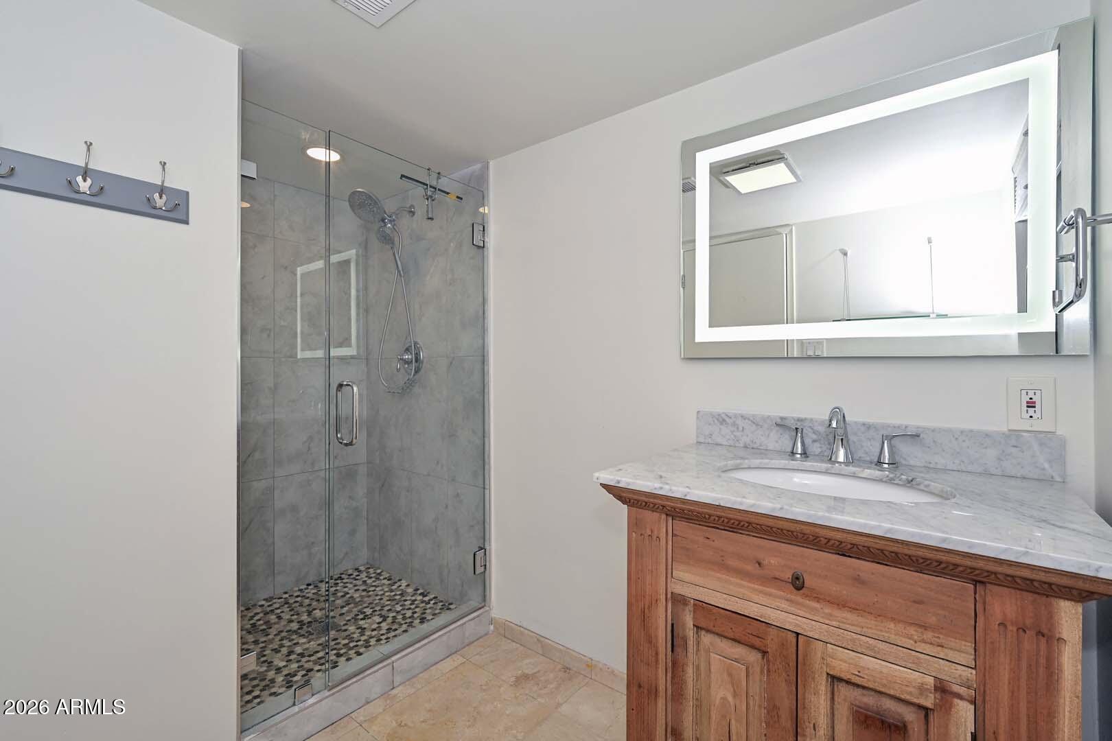 6816 E CORONADO Road