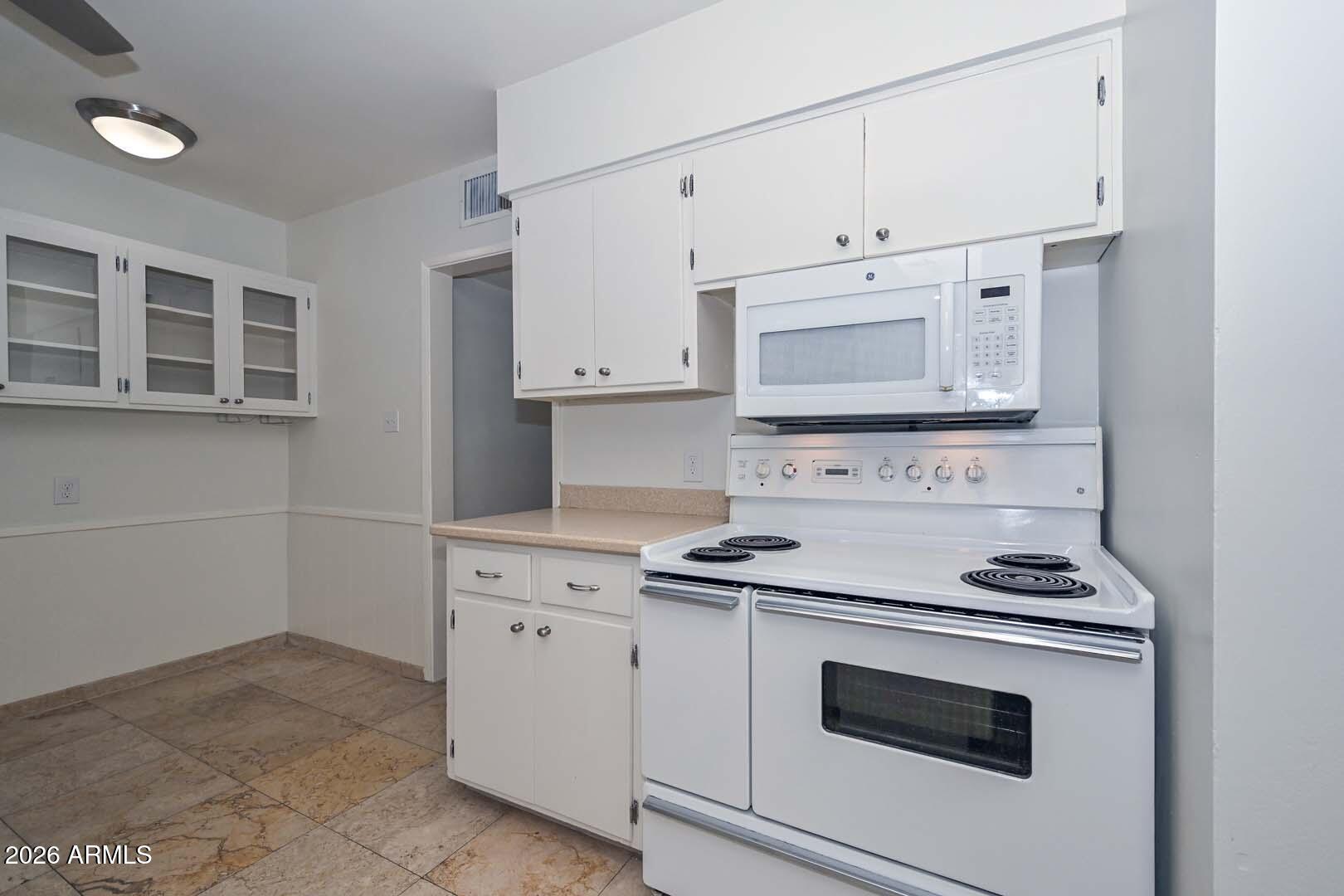 6816 E CORONADO Road