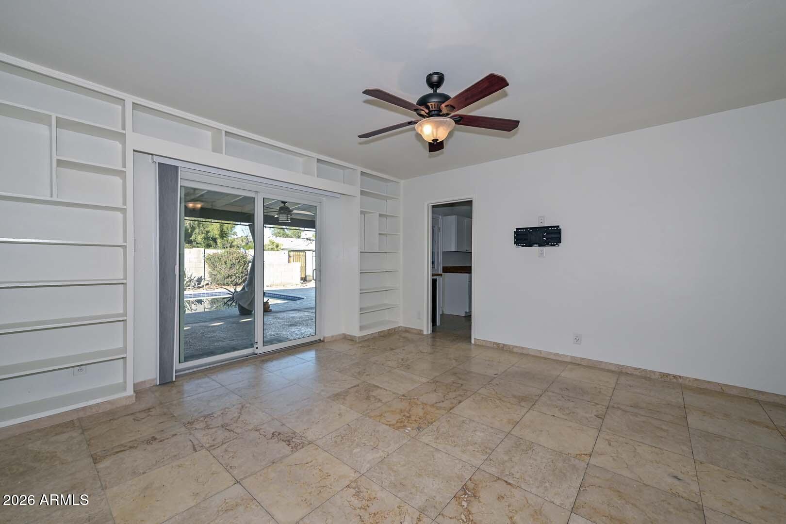 6816 E CORONADO Road