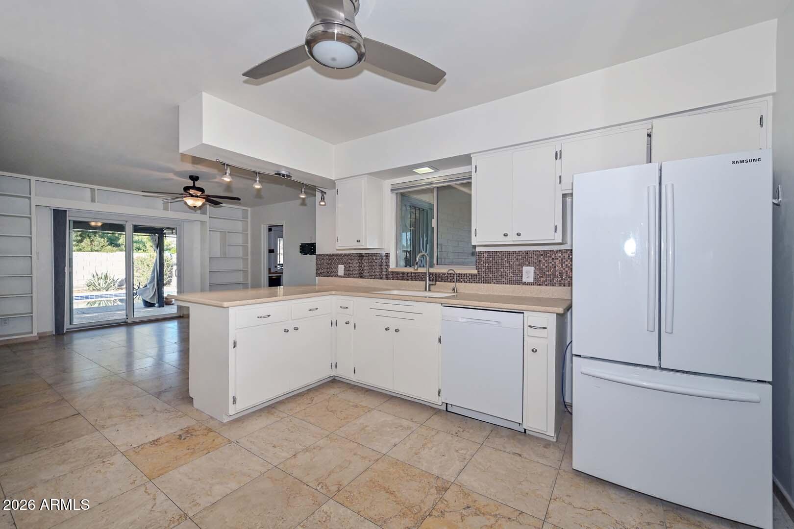 6816 E CORONADO Road