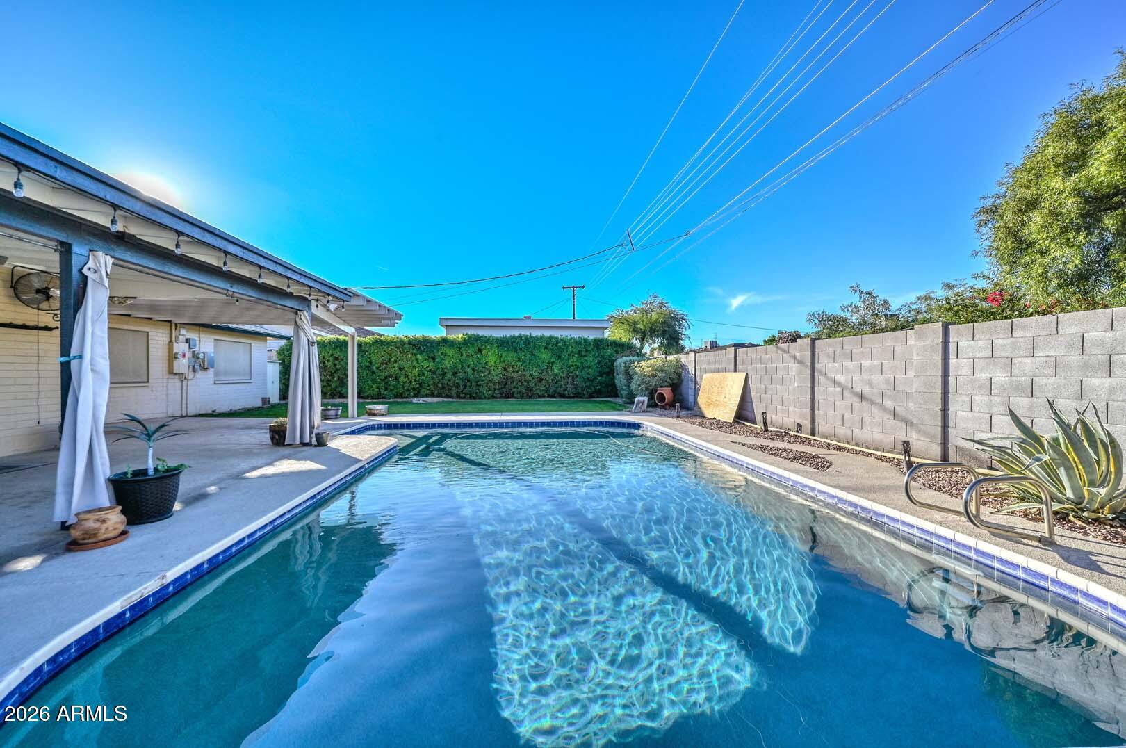 6816 E CORONADO Road