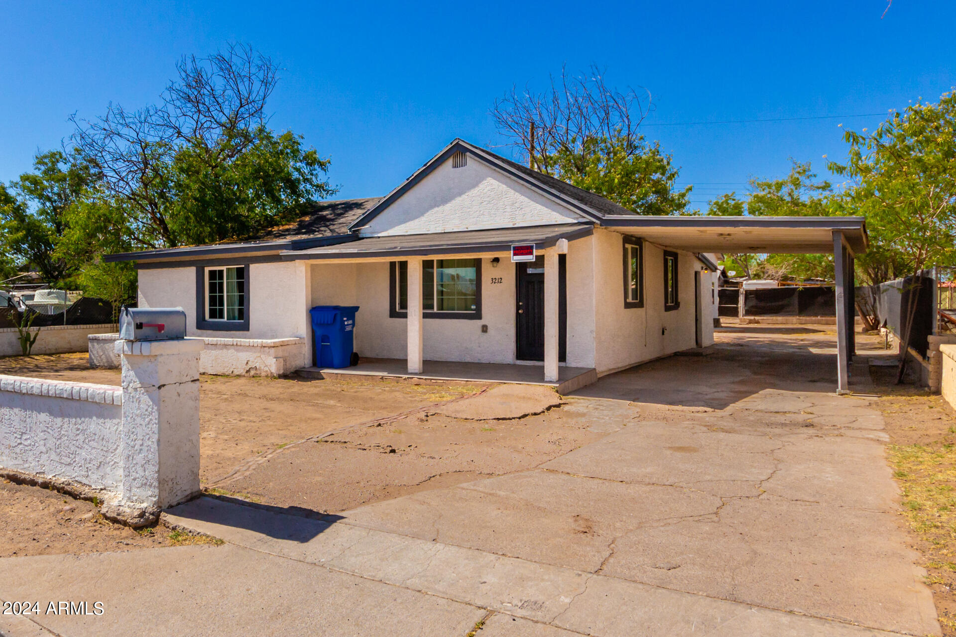 3212 W JACKSON Street