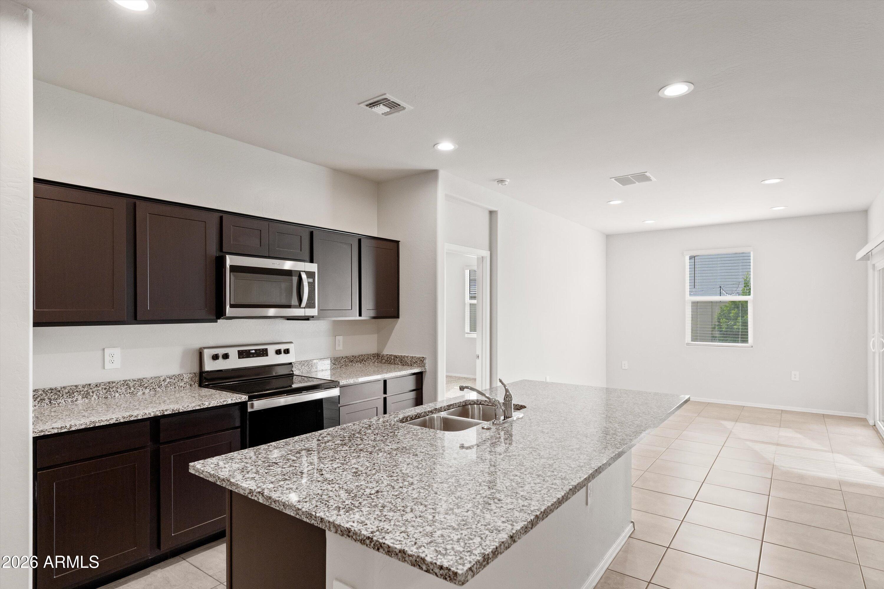 18621 W Hackamore Drive