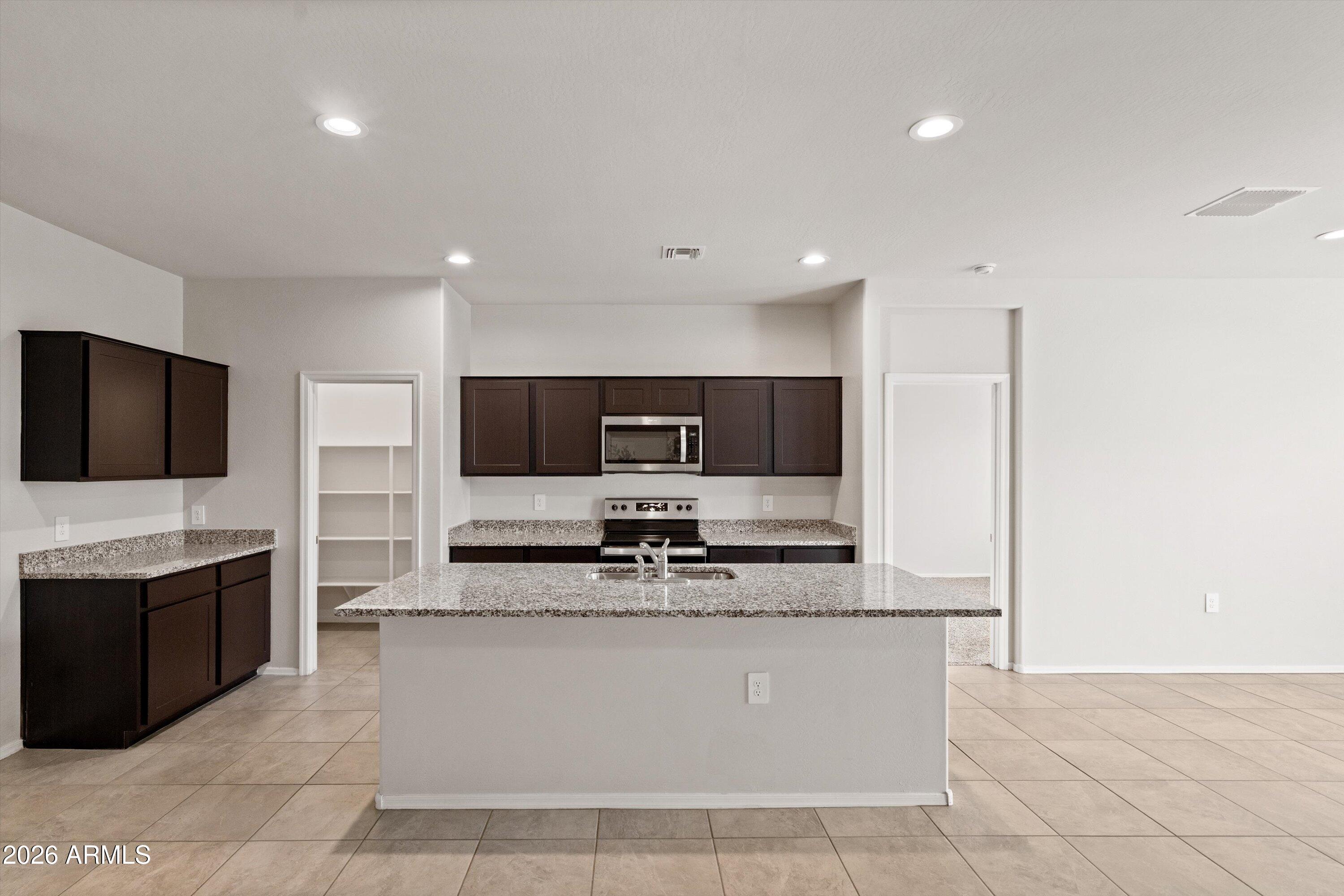 18621 W Hackamore Drive