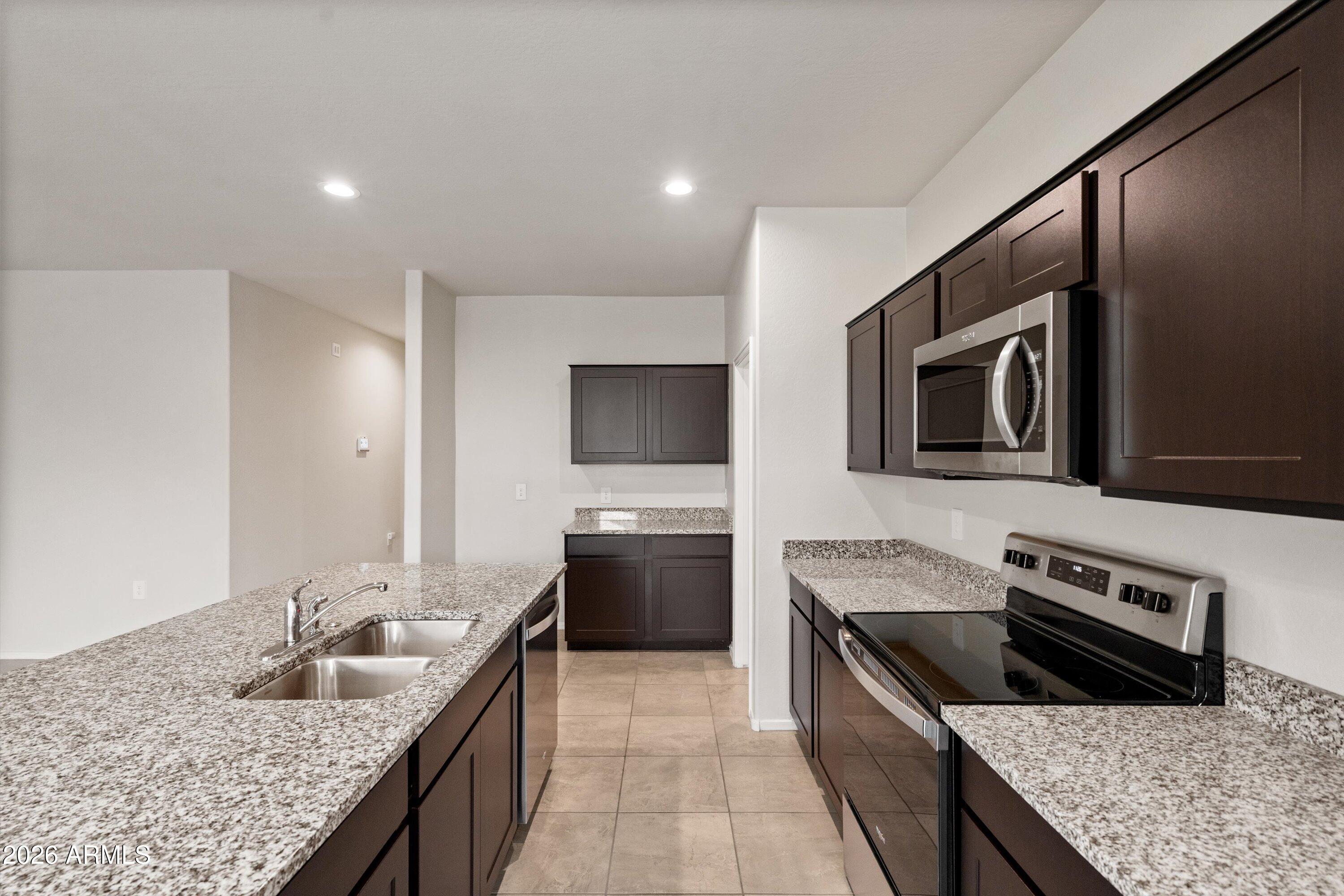 18621 W Hackamore Drive