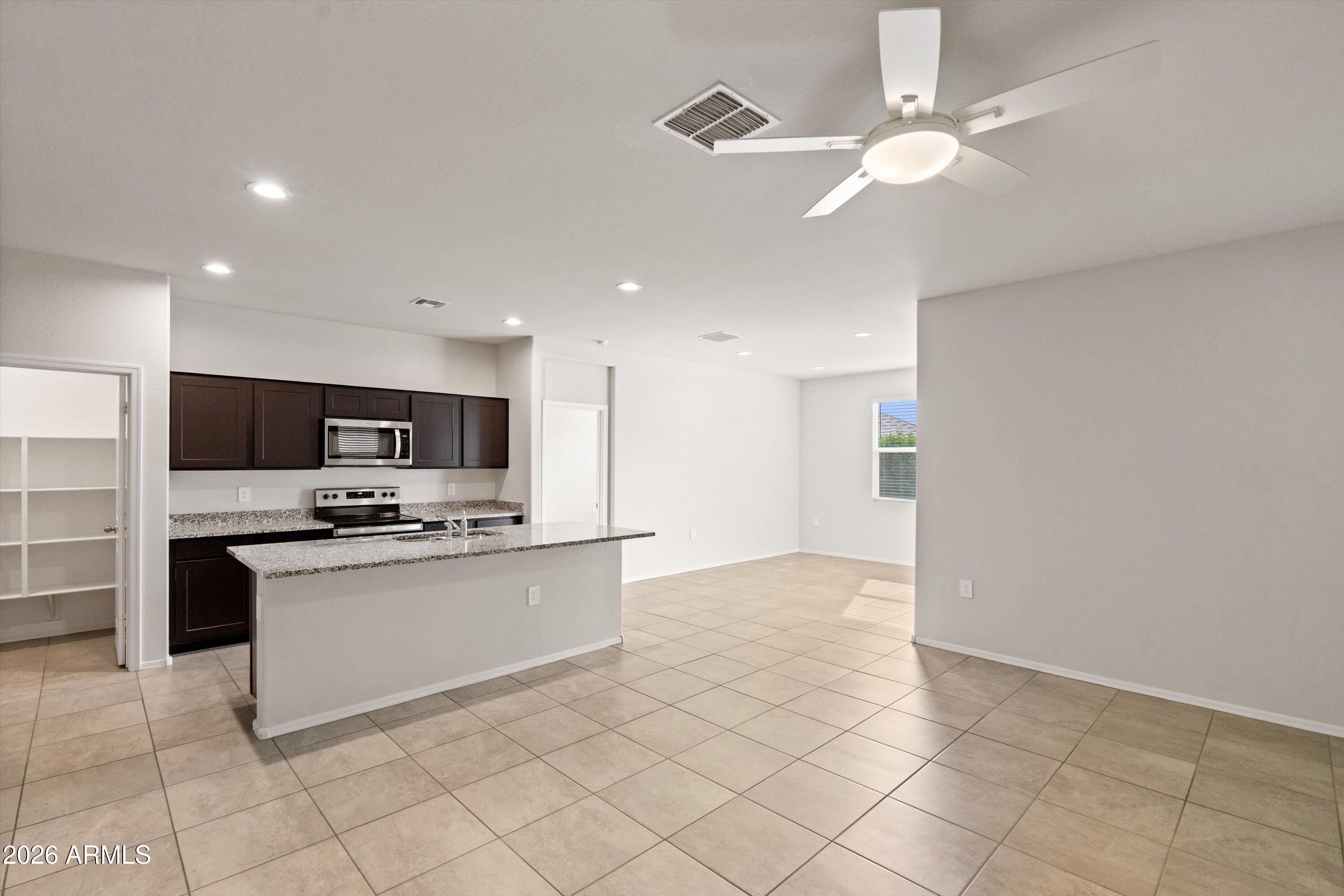 18621 W Hackamore Drive