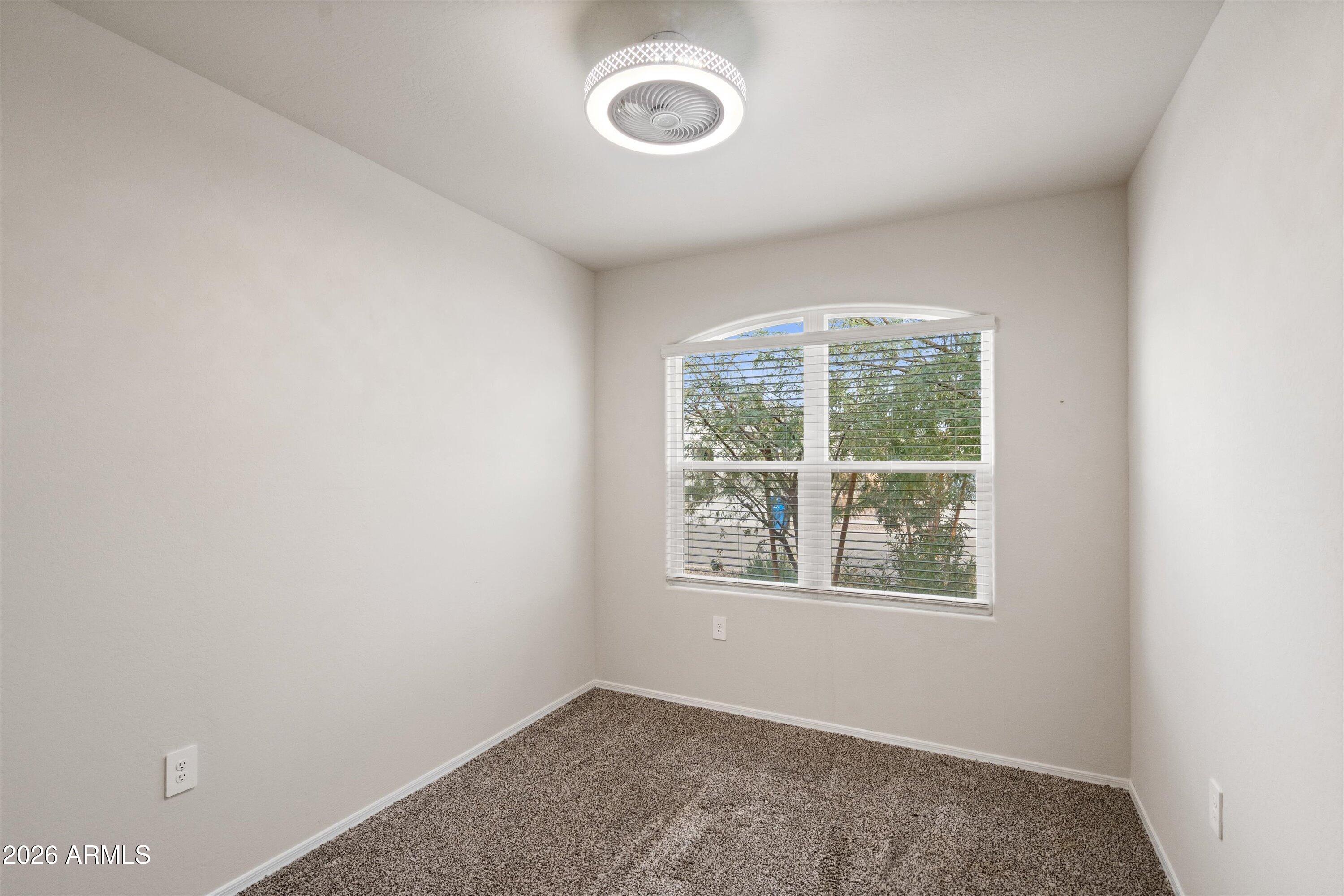 18621 W Hackamore Drive