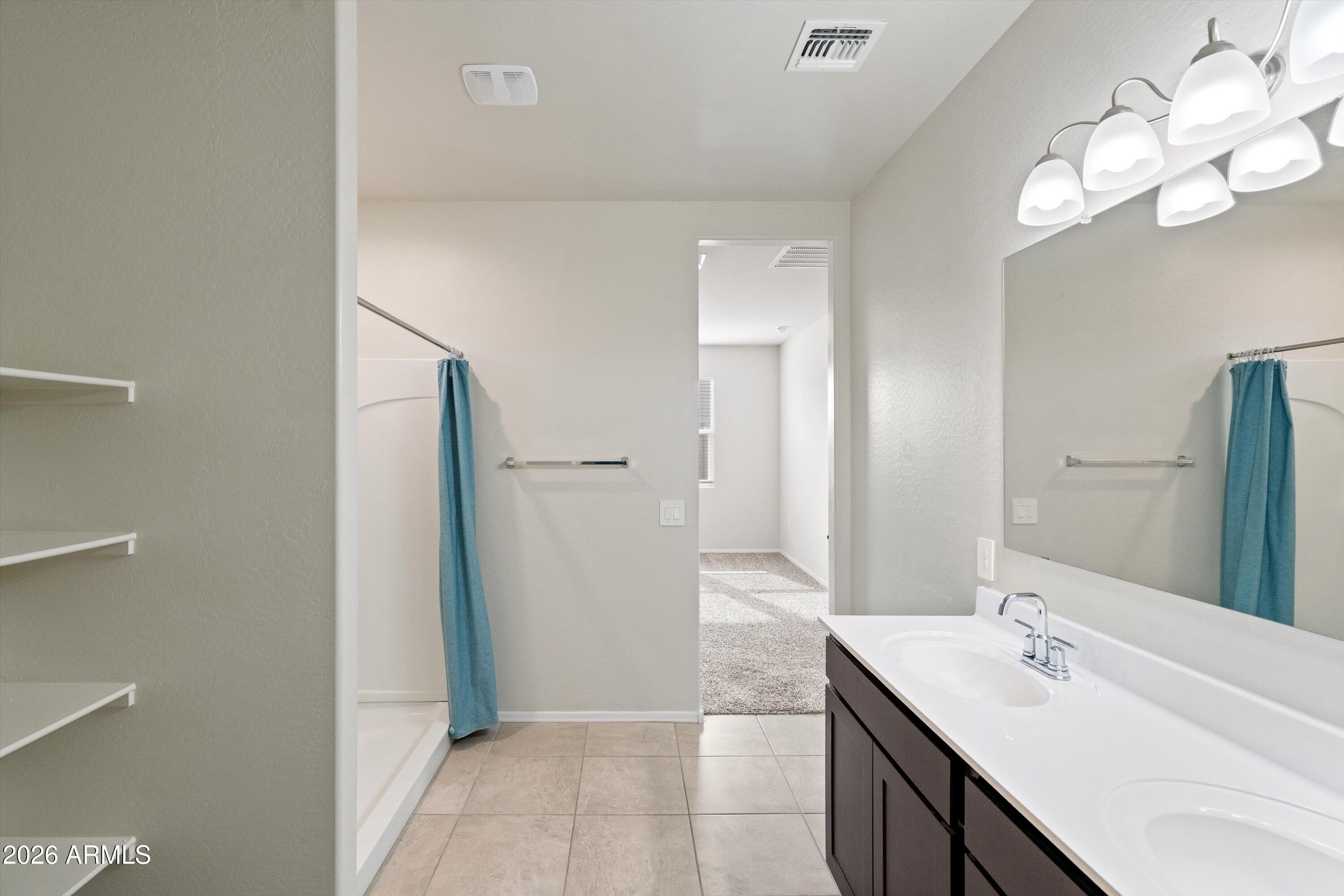 18621 W Hackamore Drive