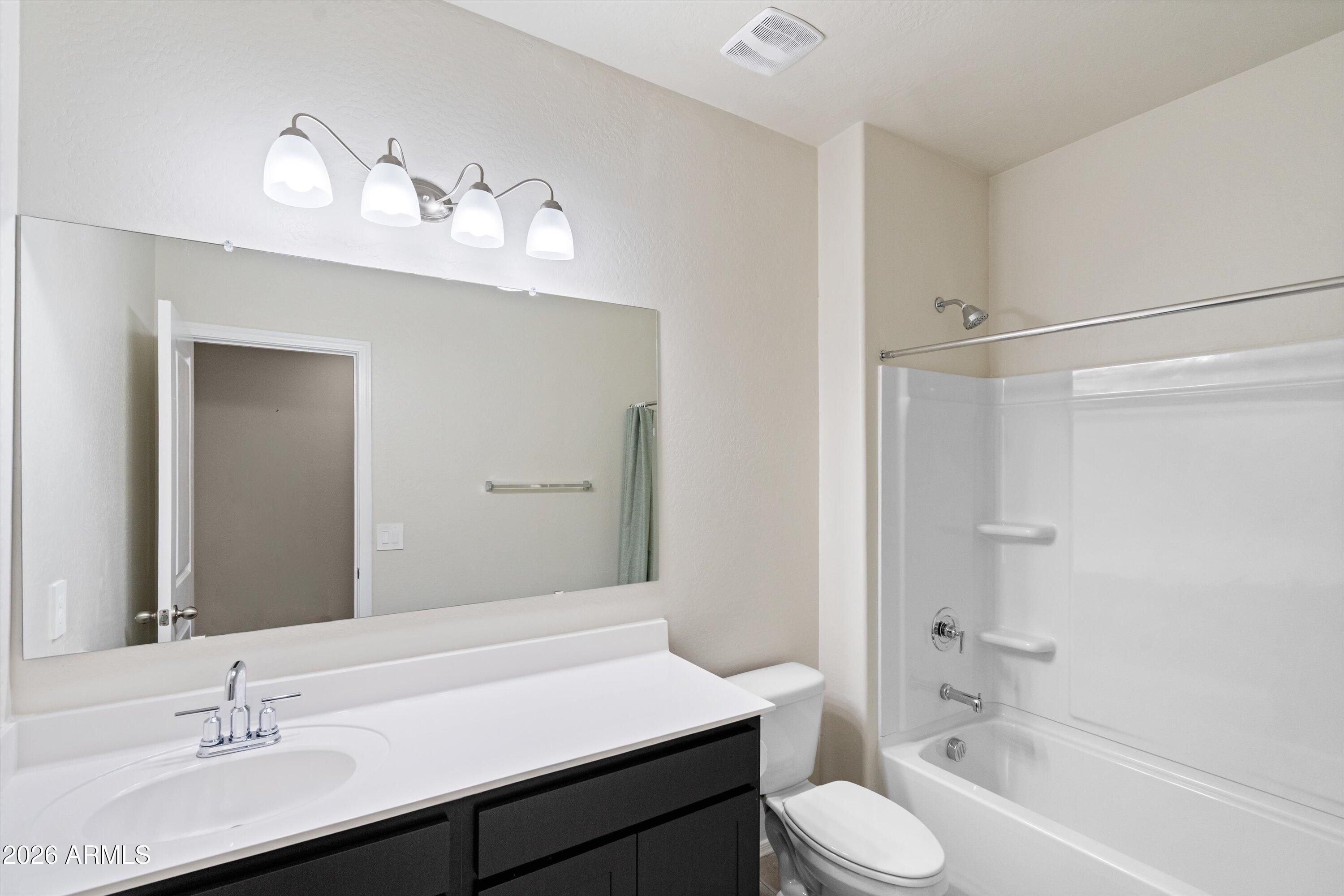 18621 W Hackamore Drive