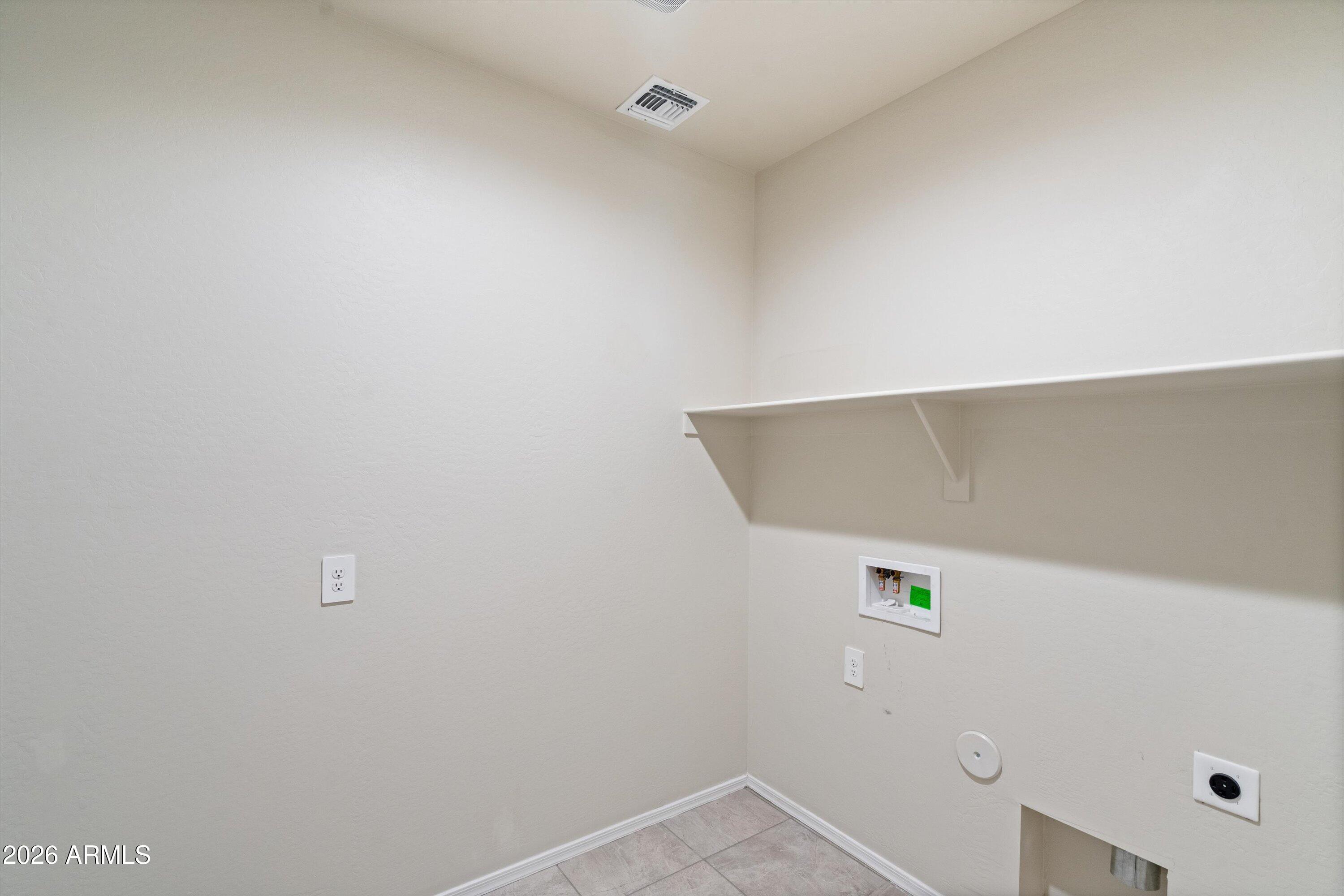 18621 W Hackamore Drive