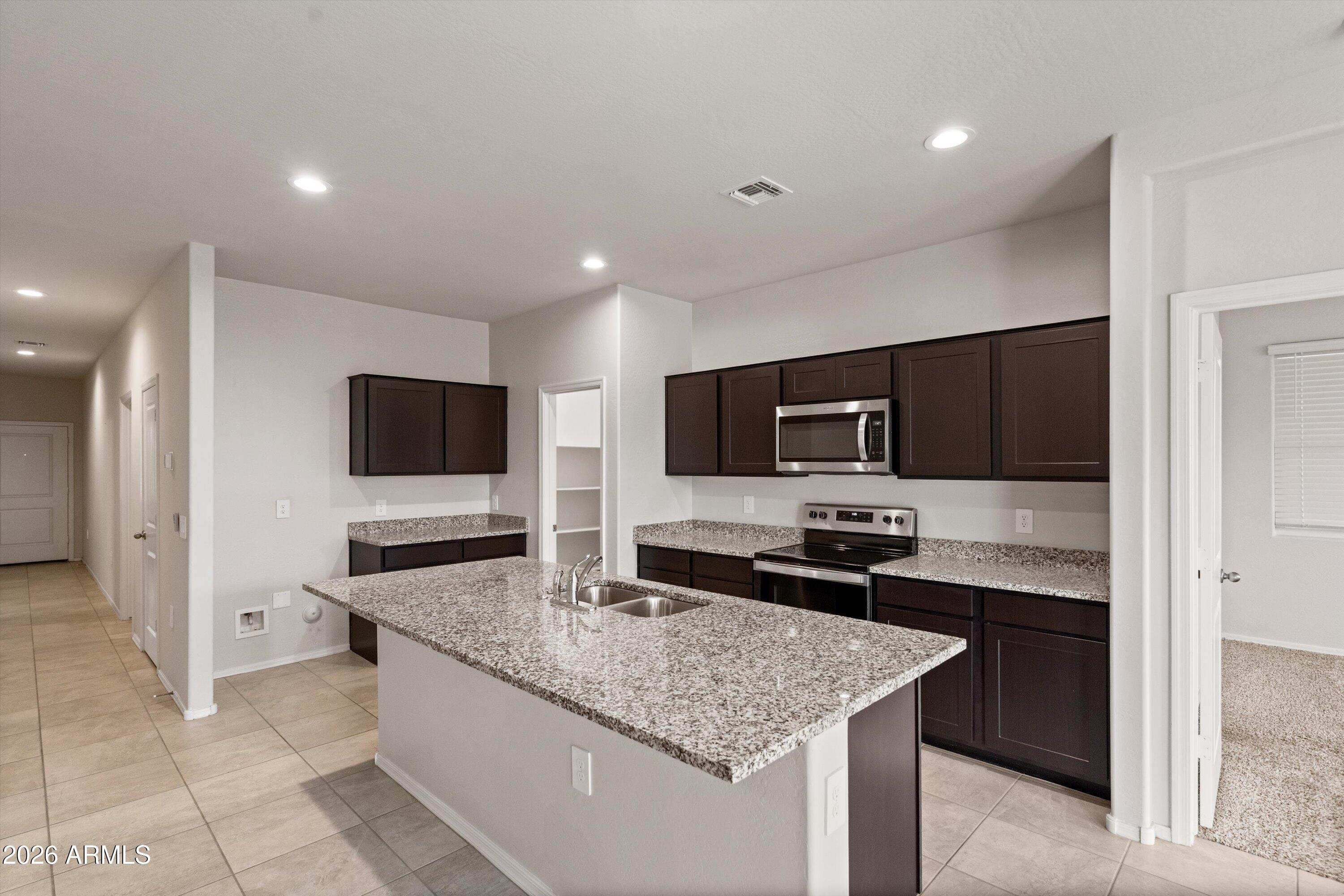 18621 W Hackamore Drive