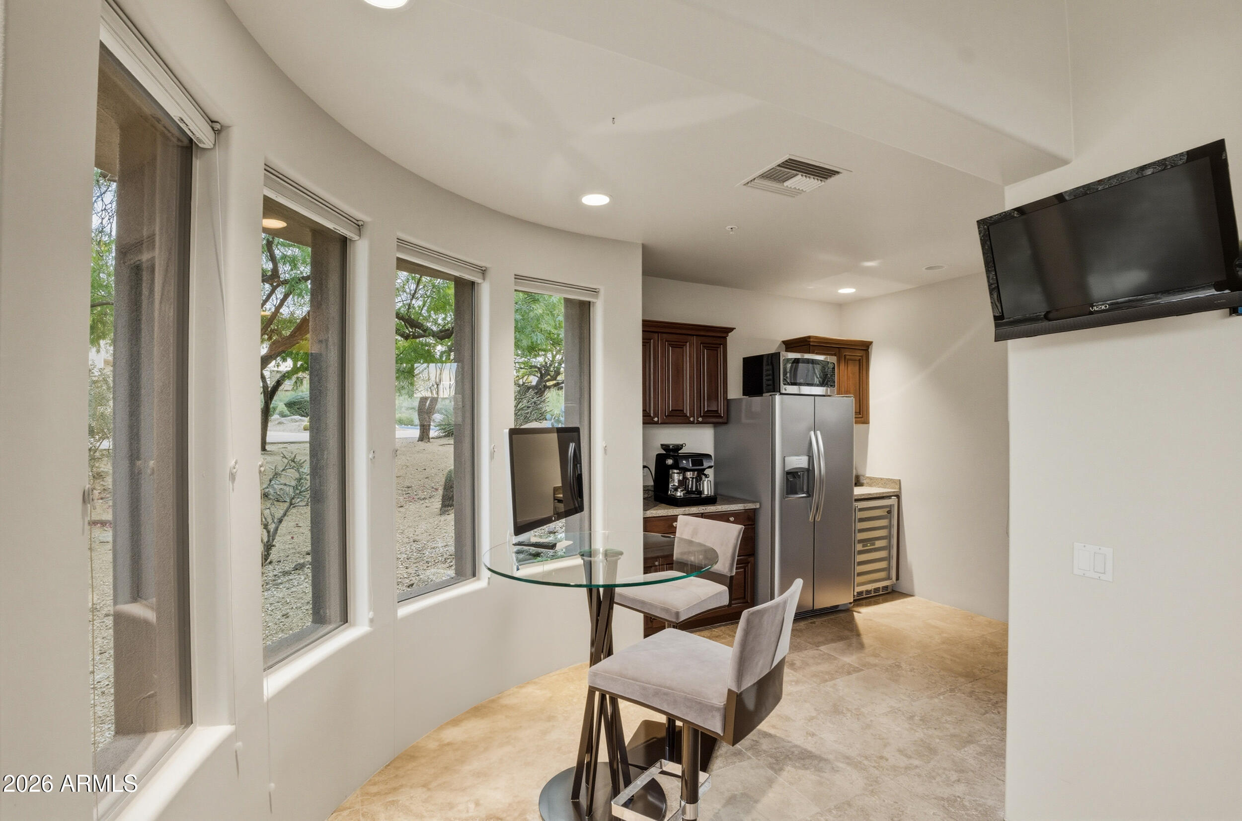 10664 E MONUMENT Drive