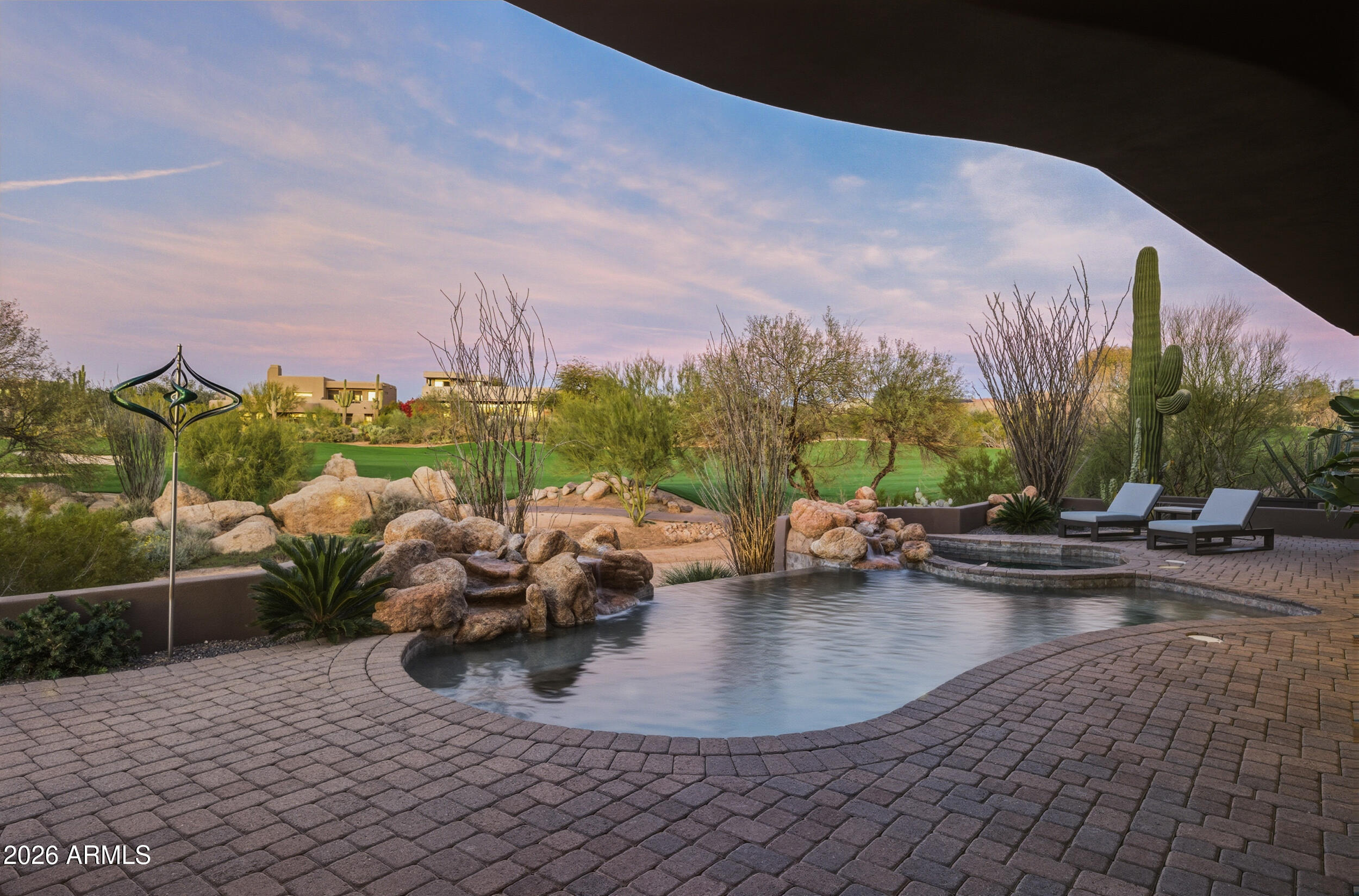 10664 E MONUMENT Drive