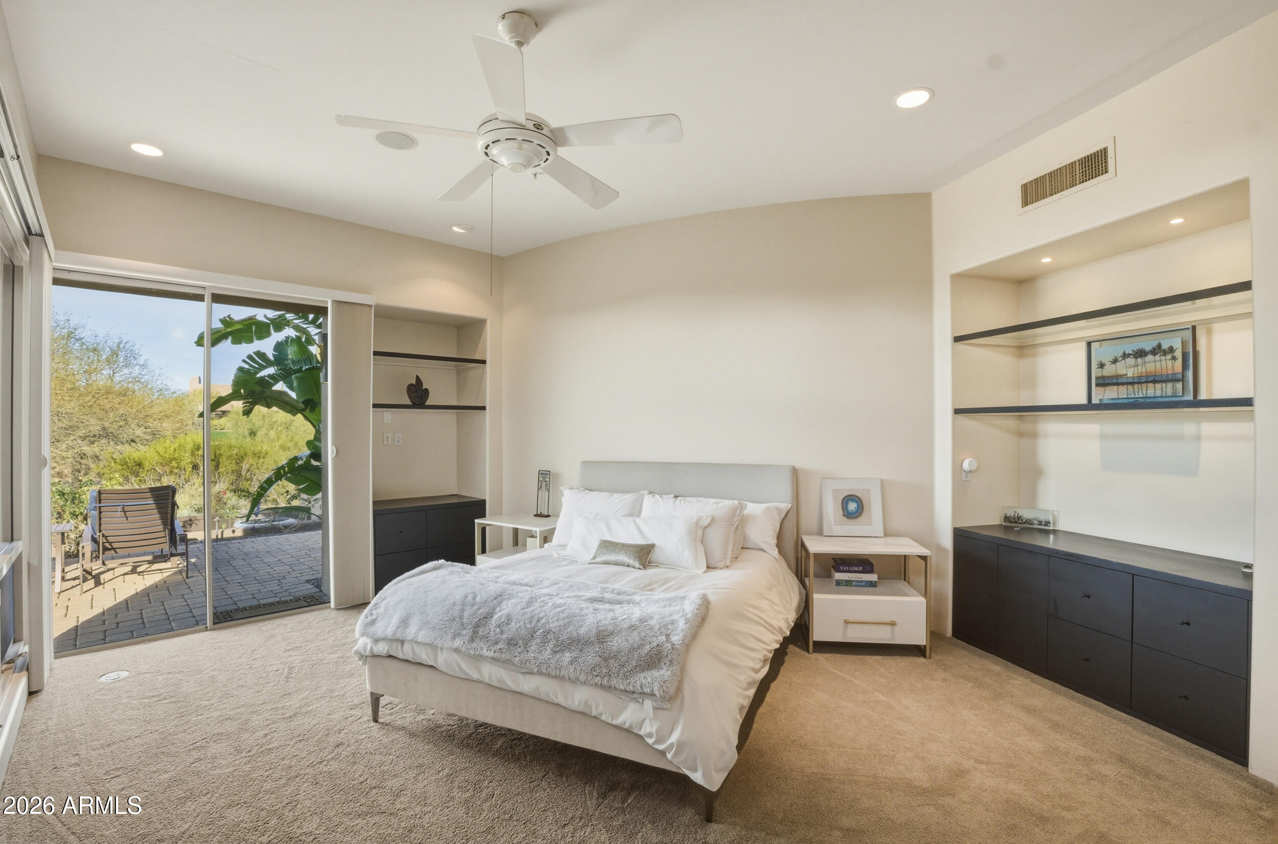 10664 E MONUMENT Drive