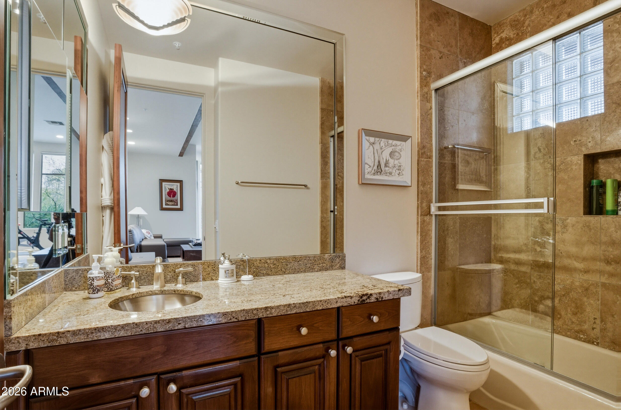 10664 E MONUMENT Drive