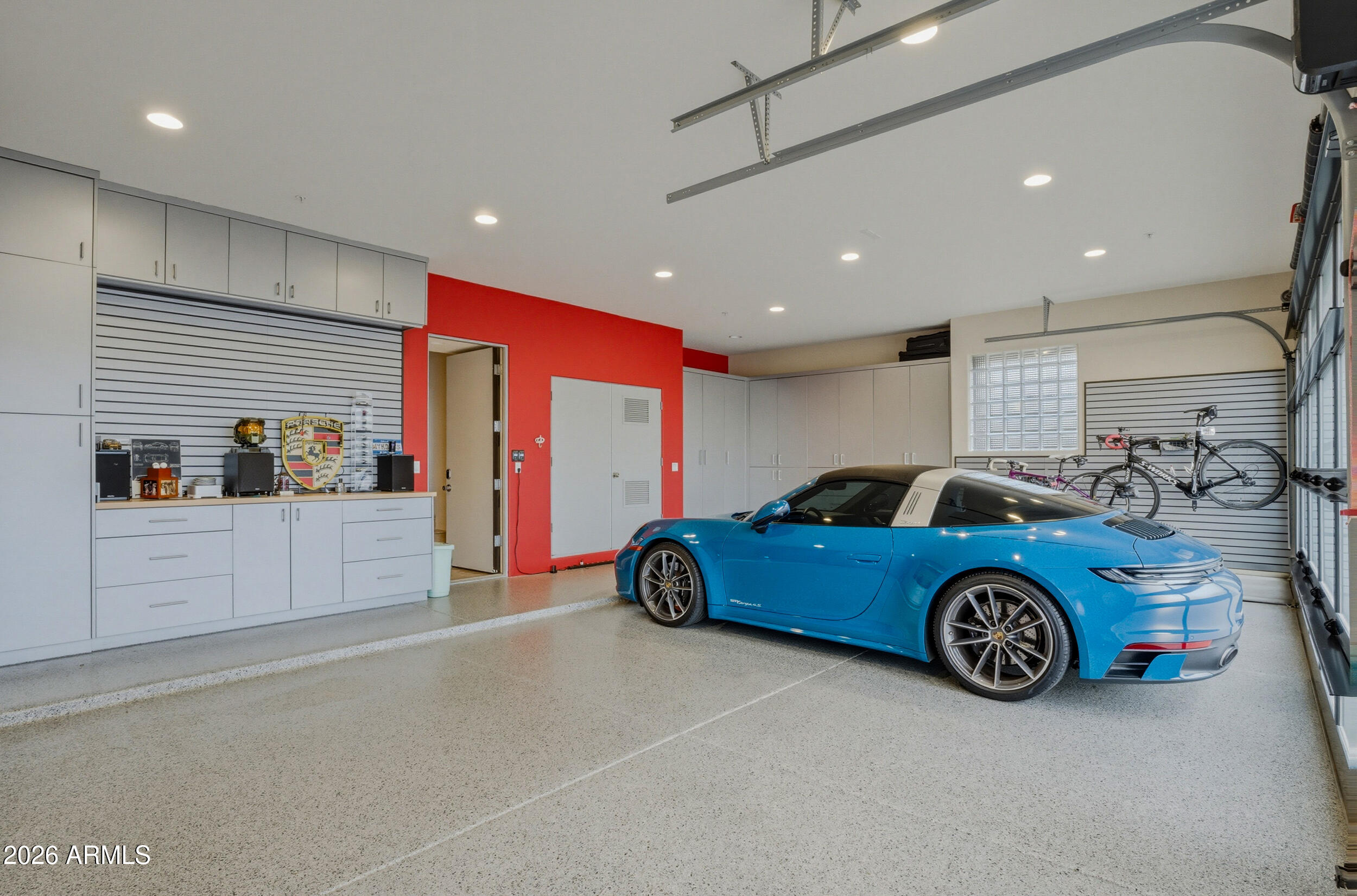 10664 E MONUMENT Drive