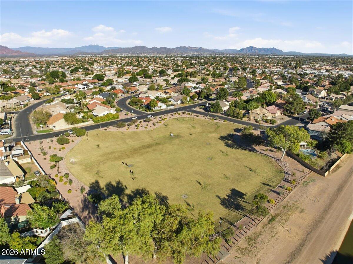 2240 E KENWOOD Street