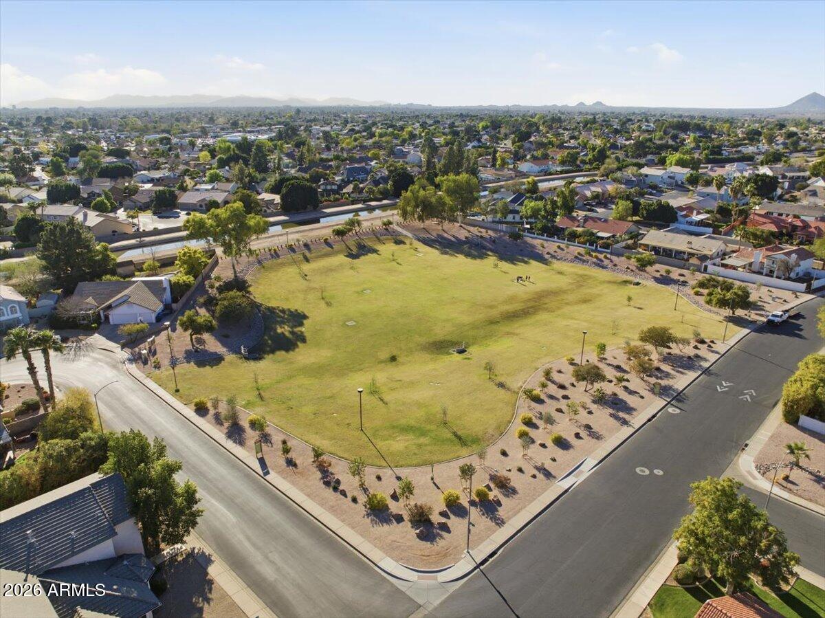 2240 E KENWOOD Street