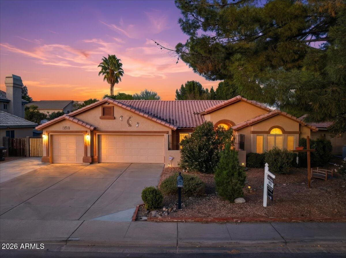 2240 E KENWOOD Street