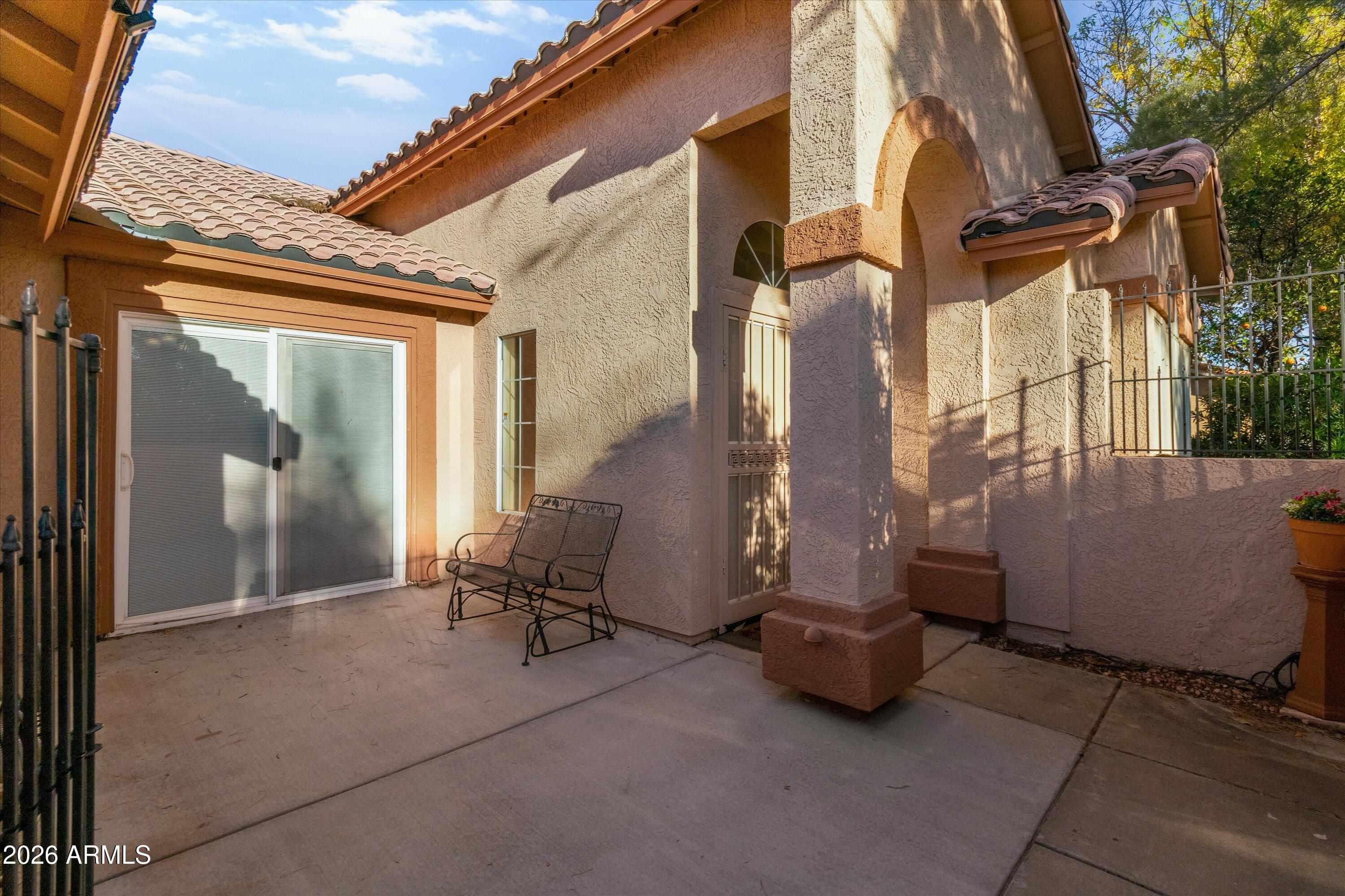 2240 E KENWOOD Street