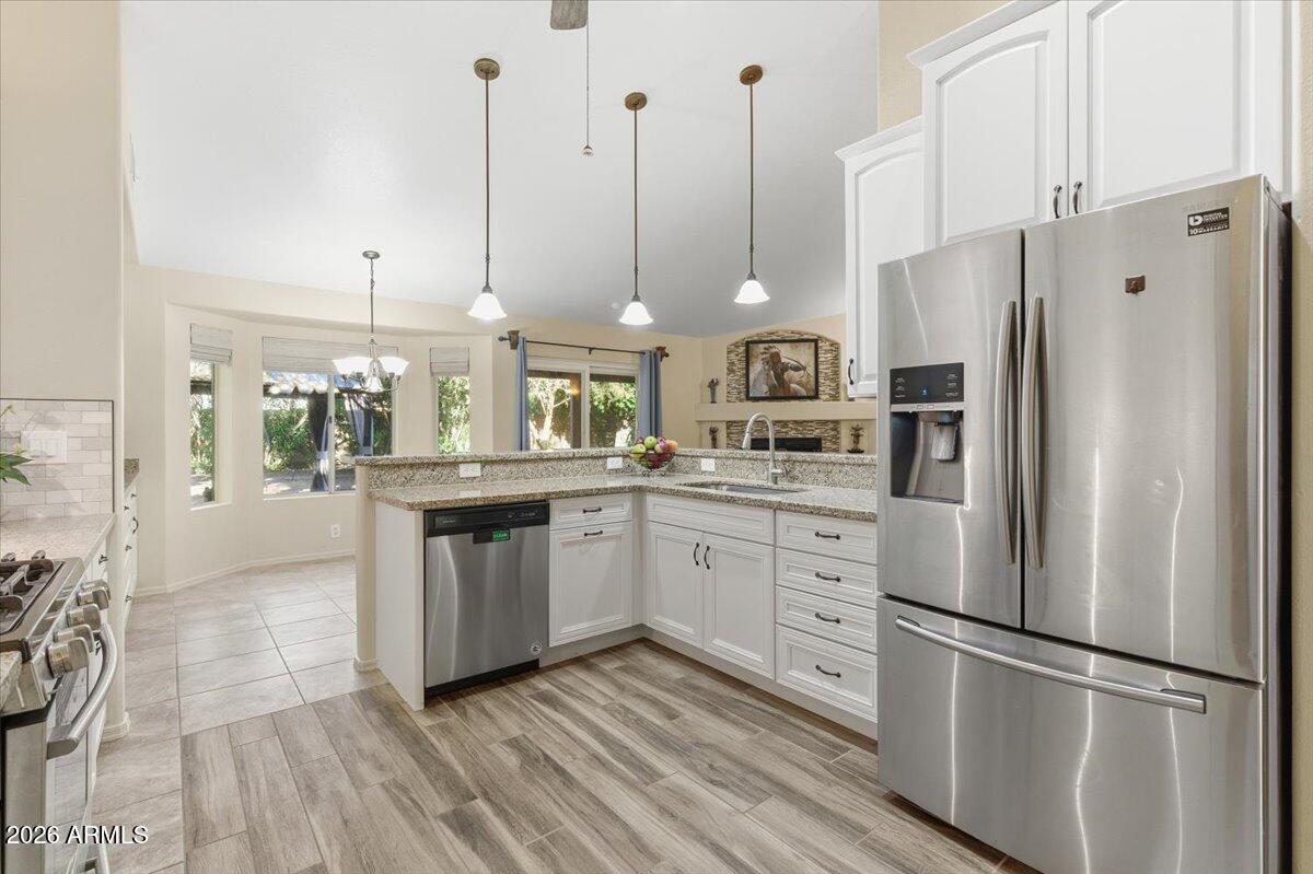 2240 E KENWOOD Street