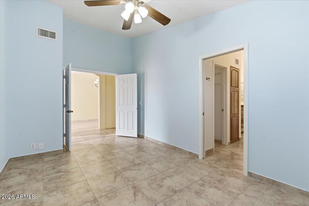 2240 E KENWOOD Street