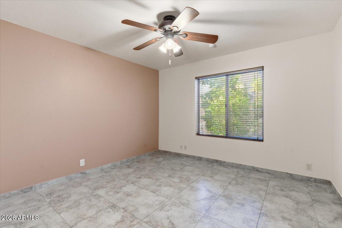 2240 E KENWOOD Street