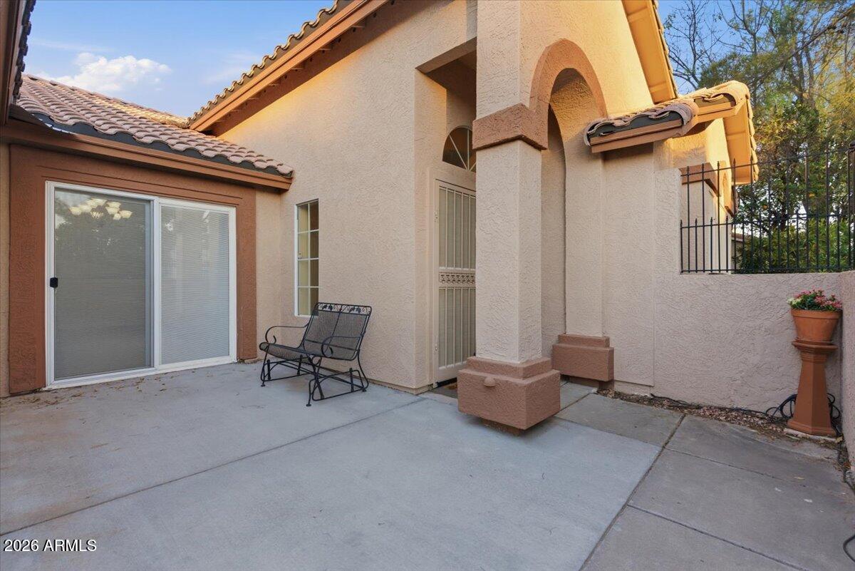 2240 E KENWOOD Street