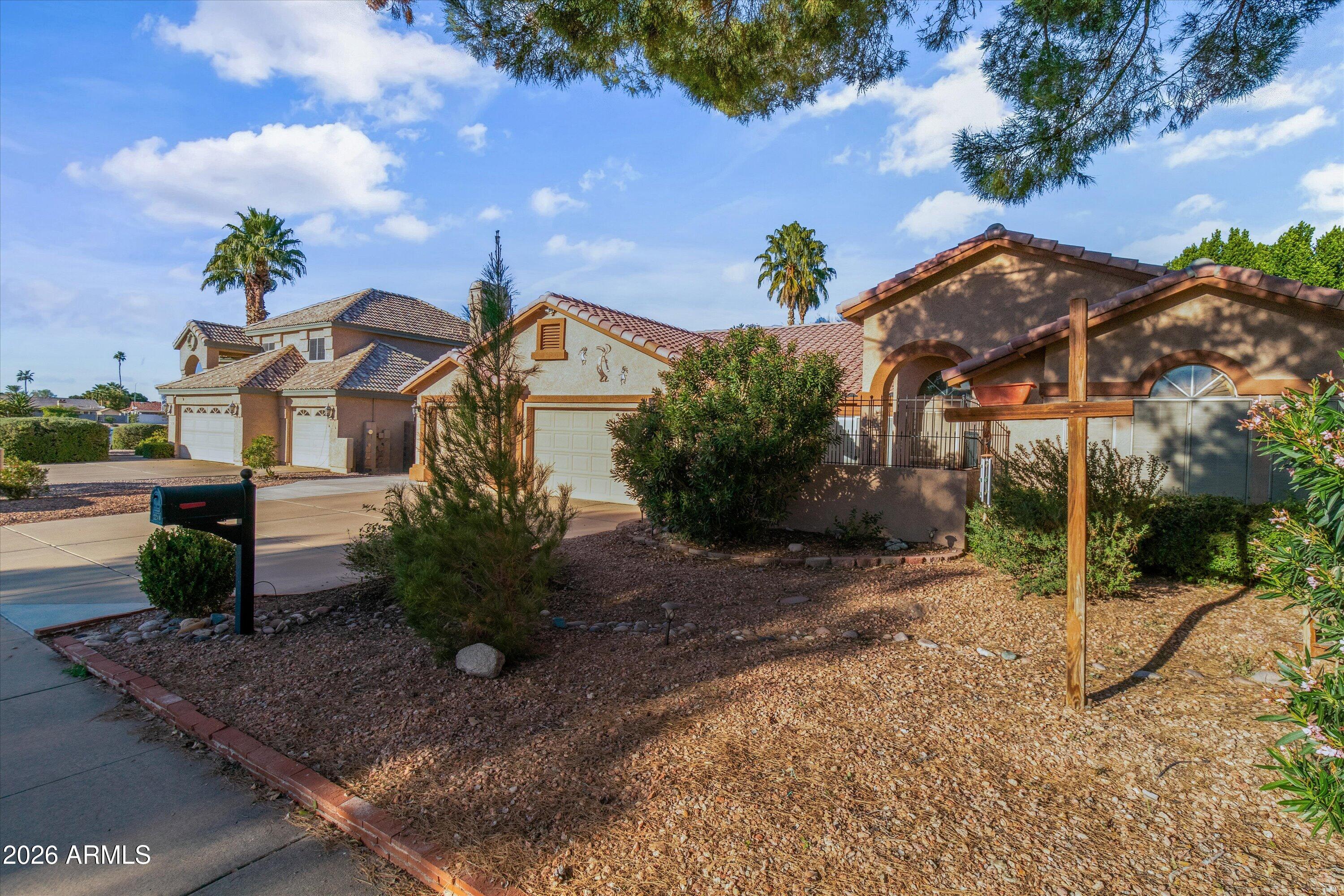 2240 E KENWOOD Street