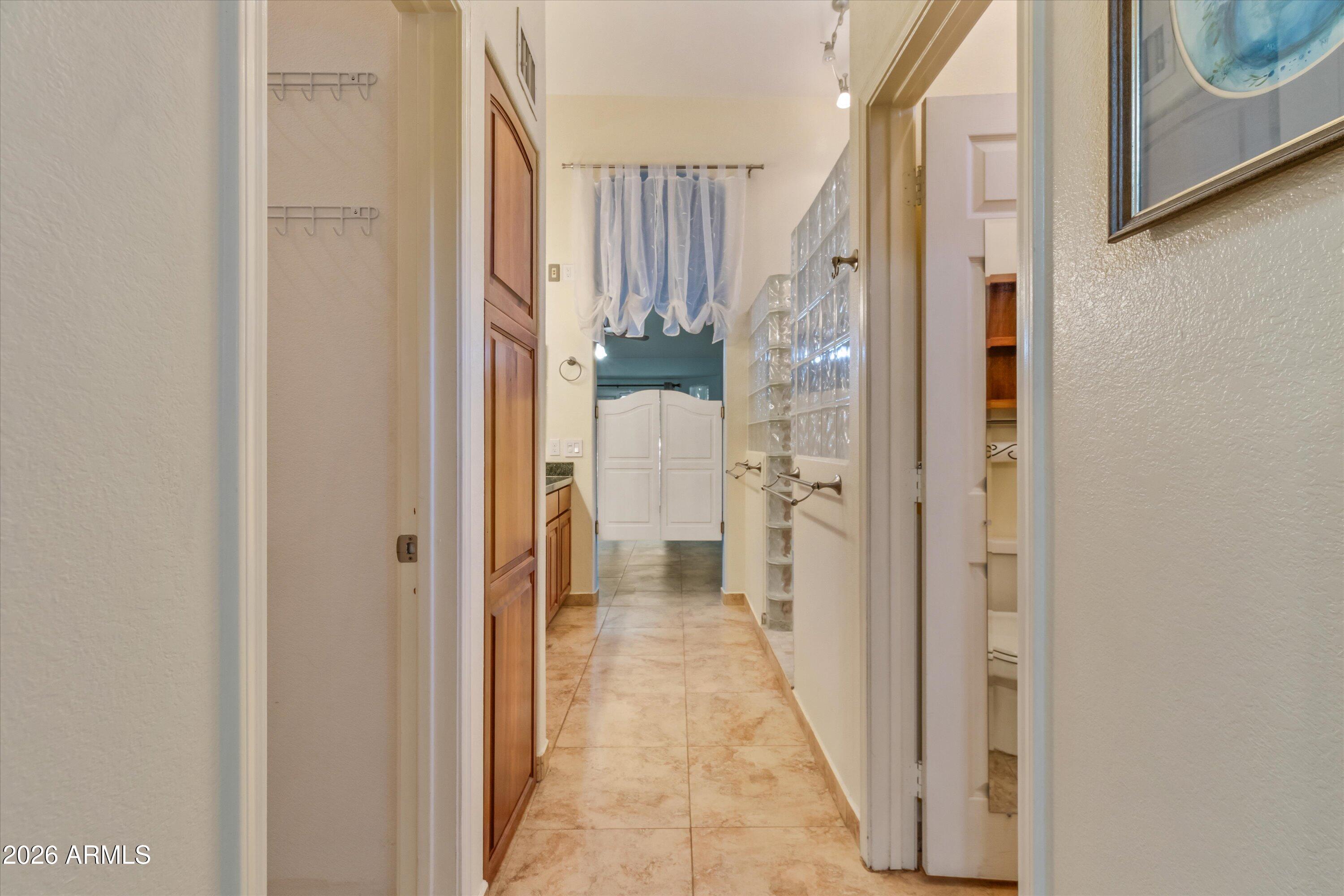 2240 E KENWOOD Street