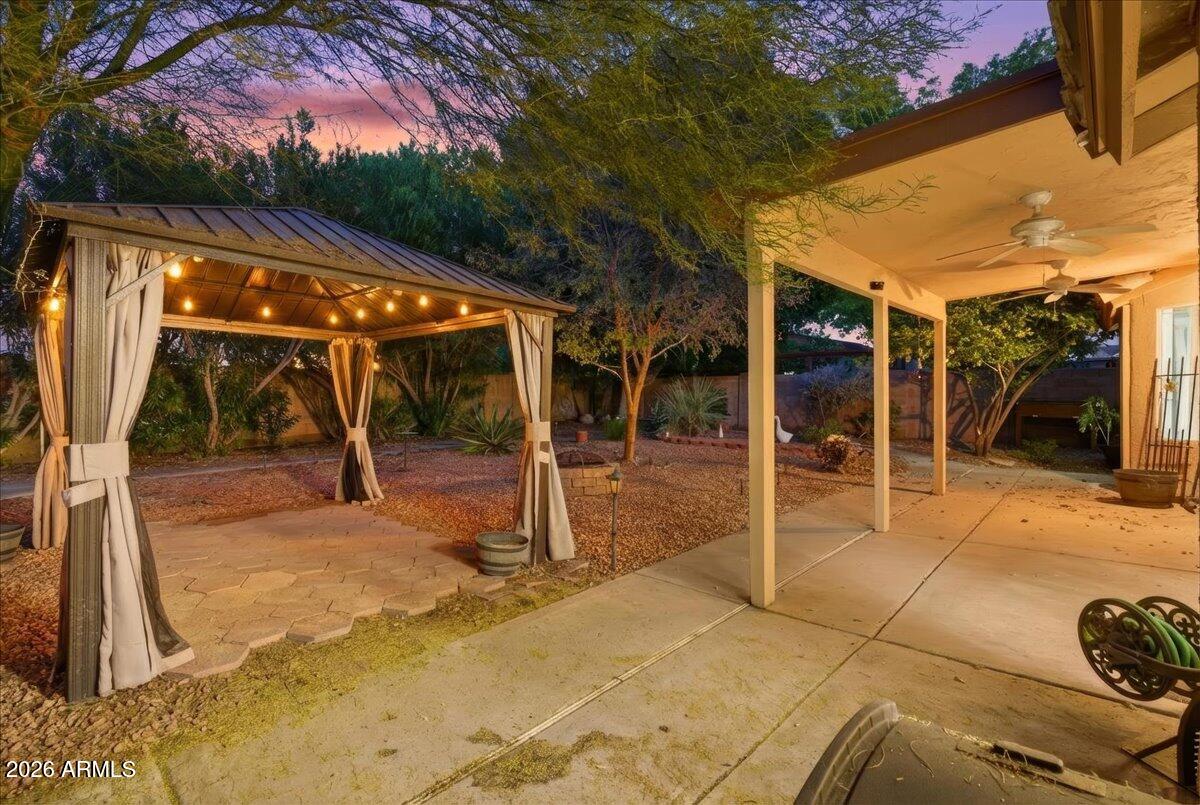 2240 E KENWOOD Street