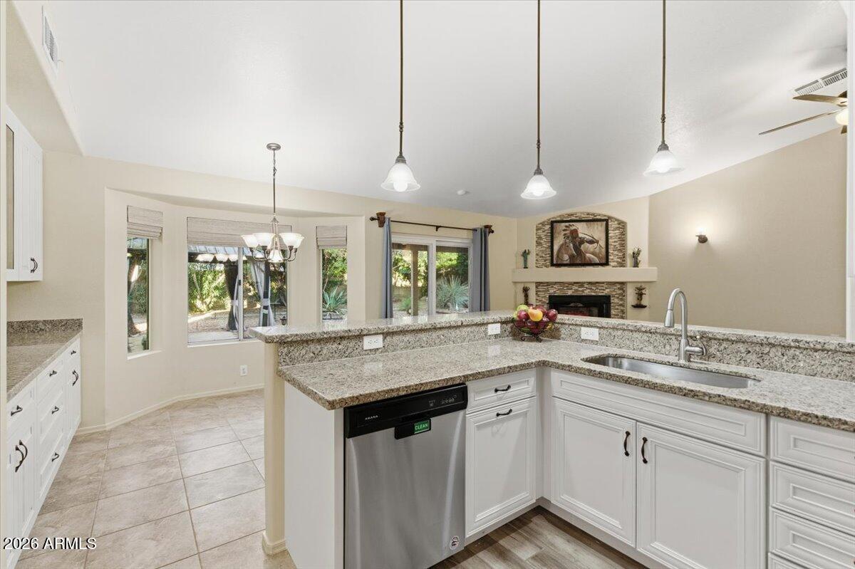 2240 E KENWOOD Street