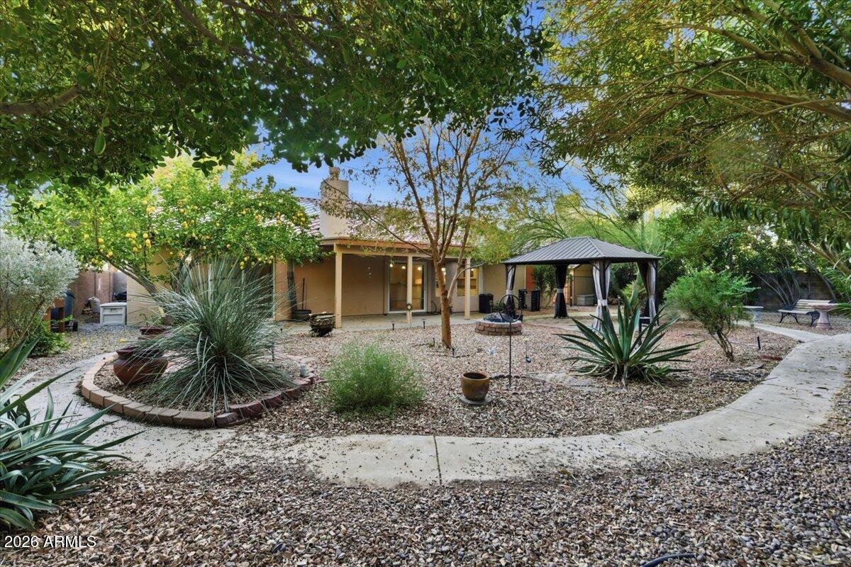 2240 E KENWOOD Street