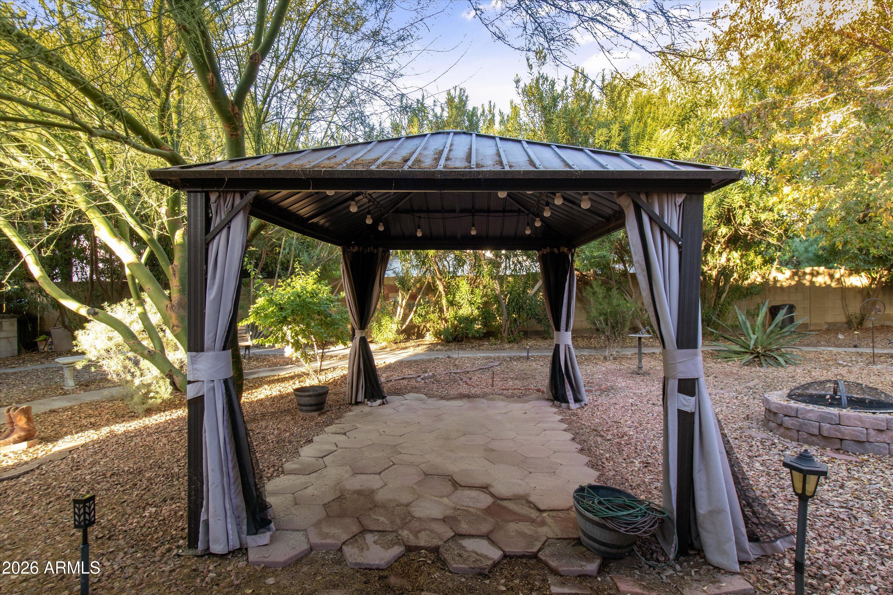 2240 E KENWOOD Street