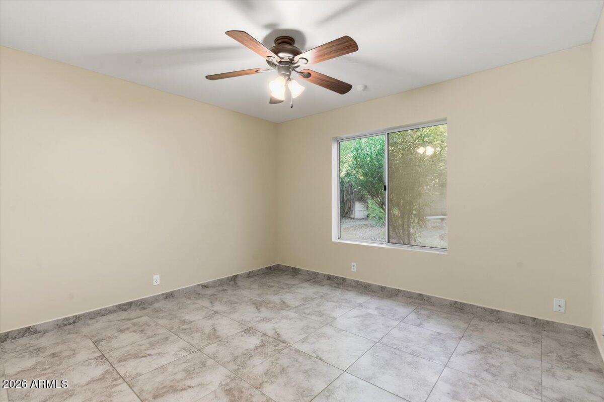 2240 E KENWOOD Street