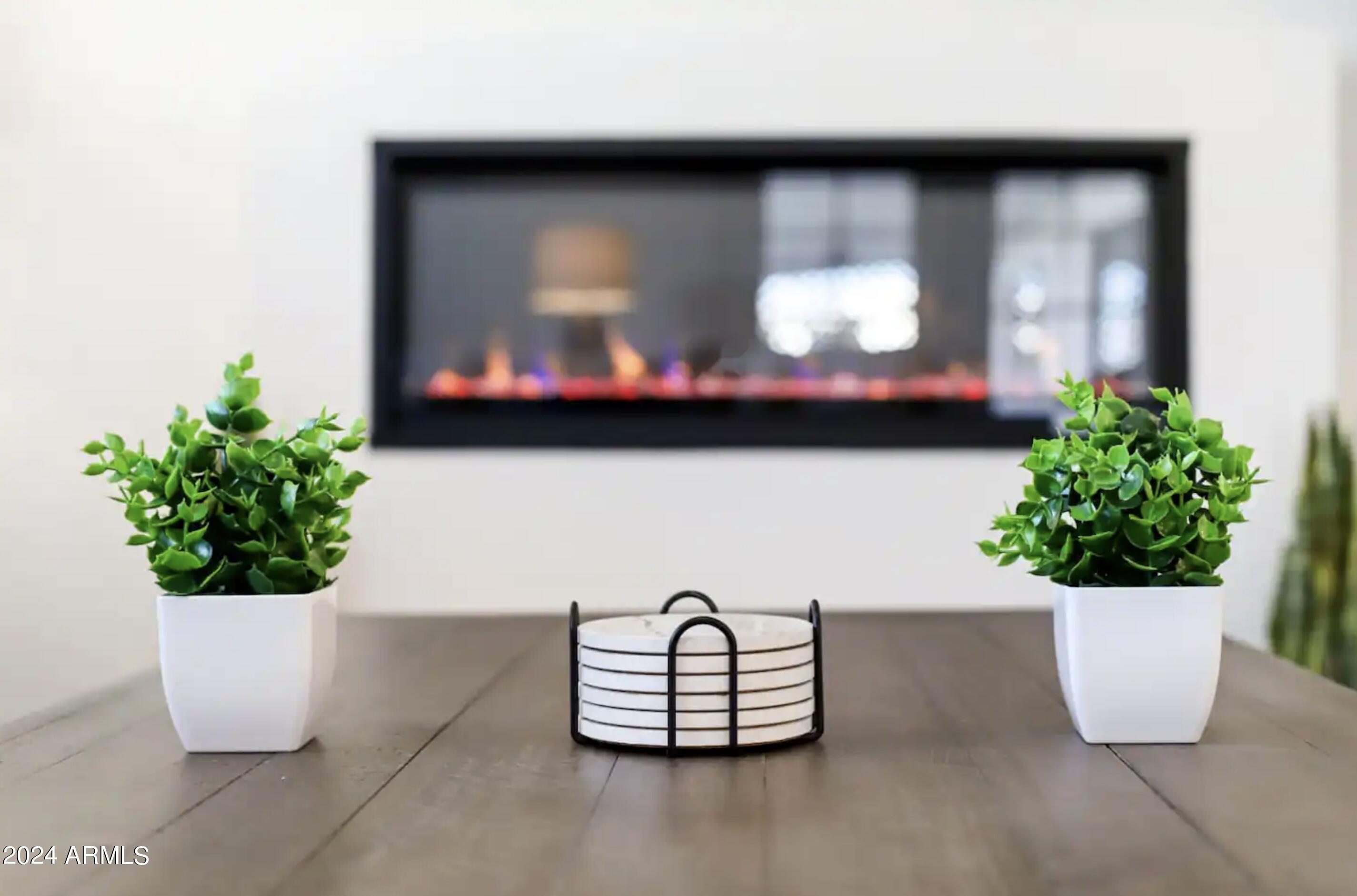 8619 E ROANOKE Avenue