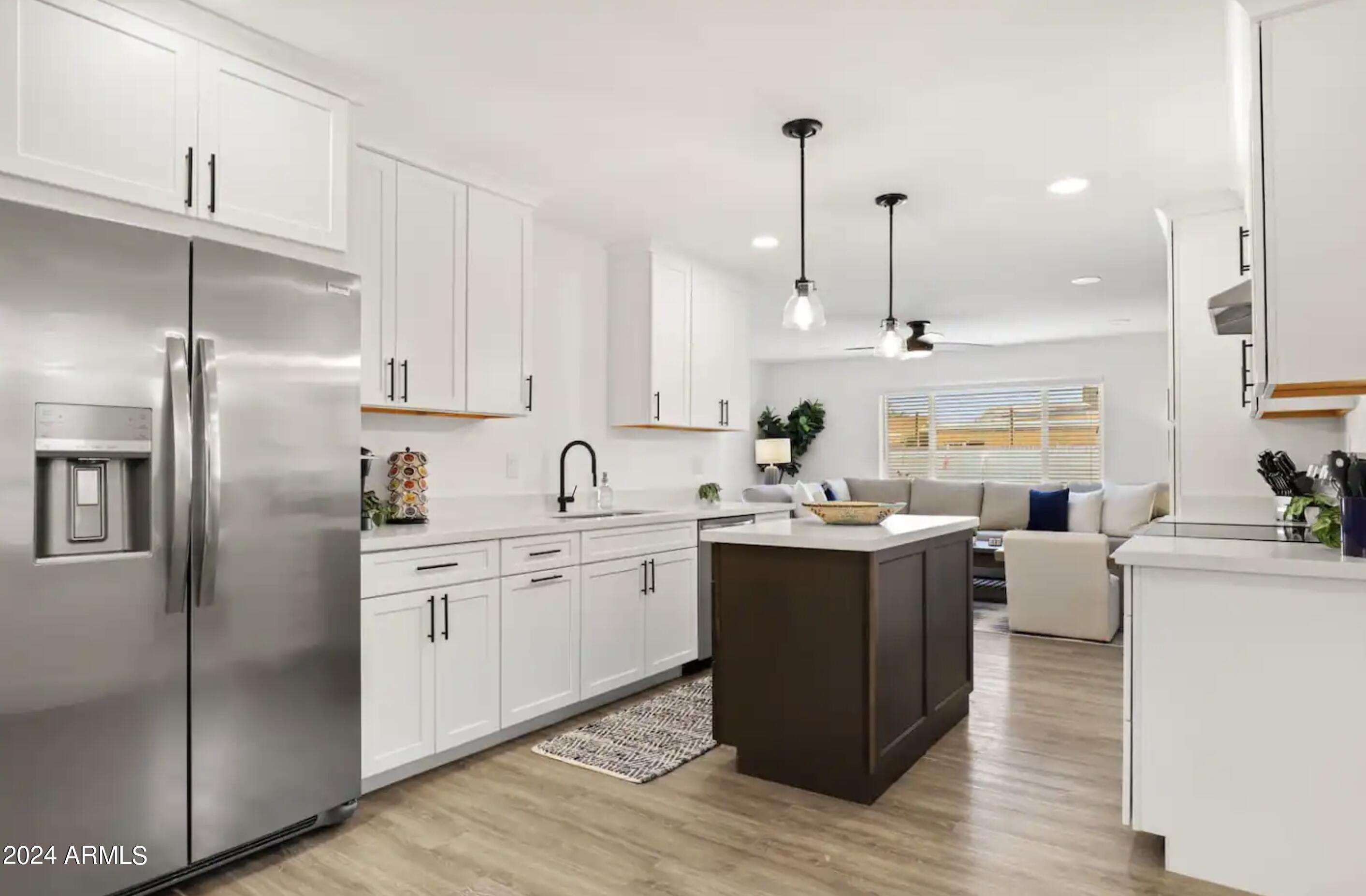 8619 E ROANOKE Avenue