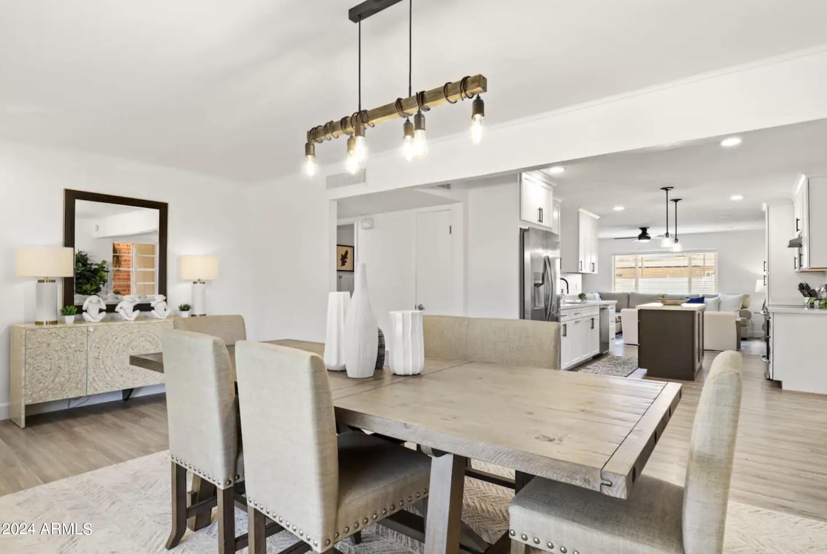 8619 E ROANOKE Avenue