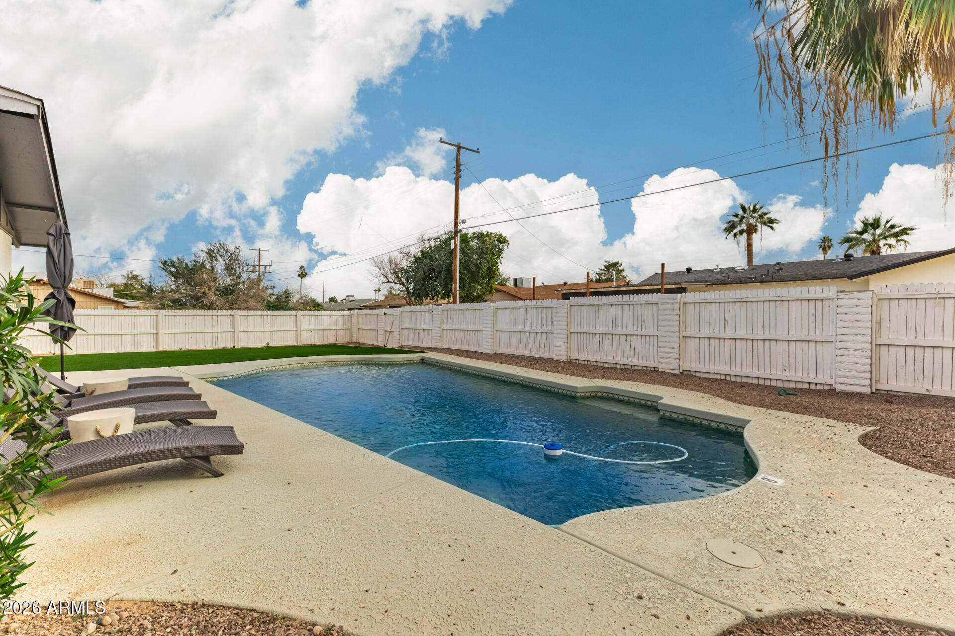 8619 E ROANOKE Avenue