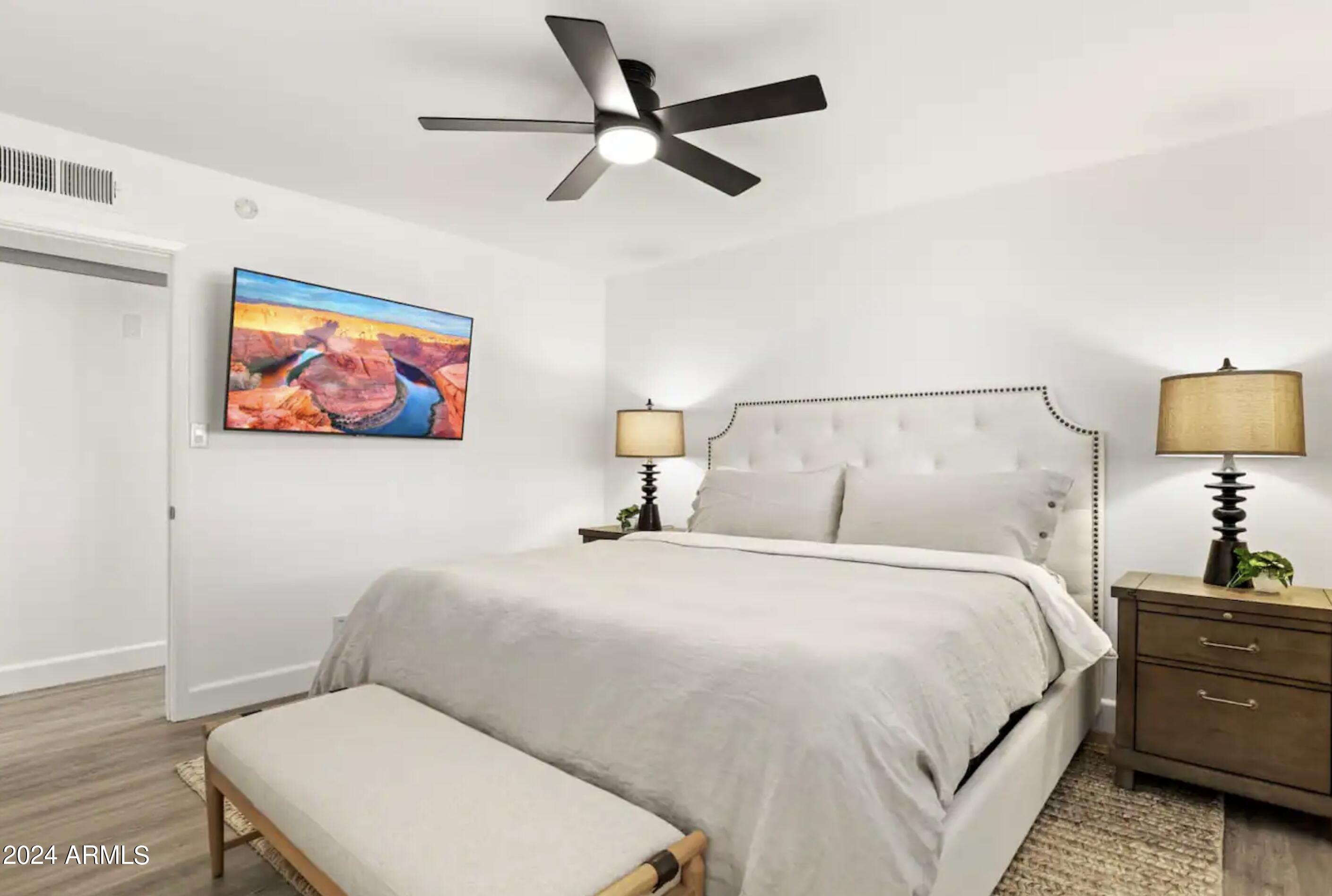 8619 E ROANOKE Avenue